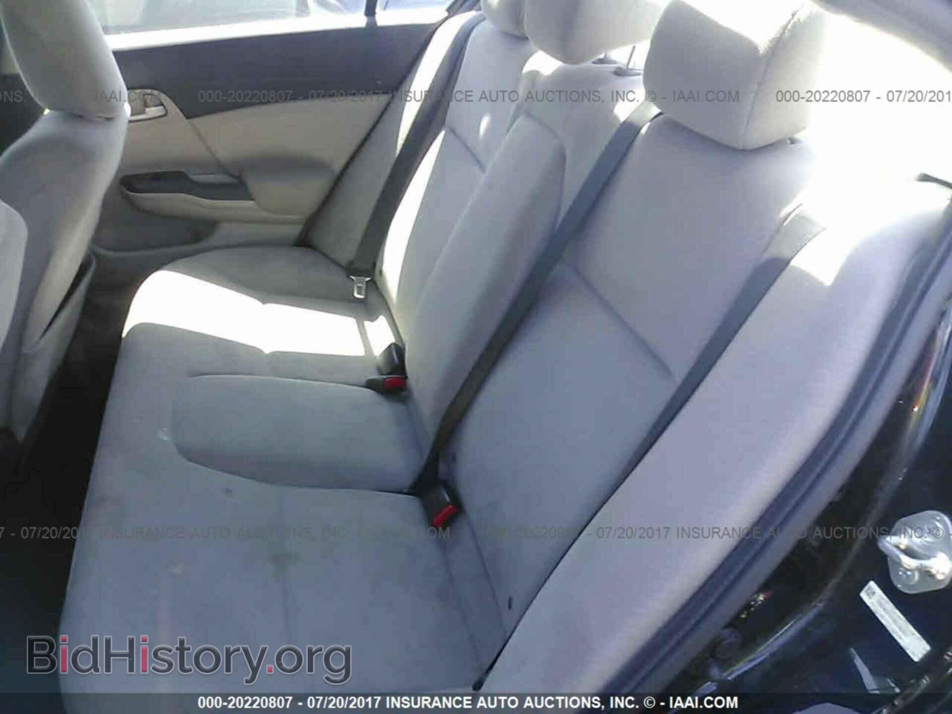 2013 Honda Civic - VIN: 19XFB2F57DE242431 - Photo 8