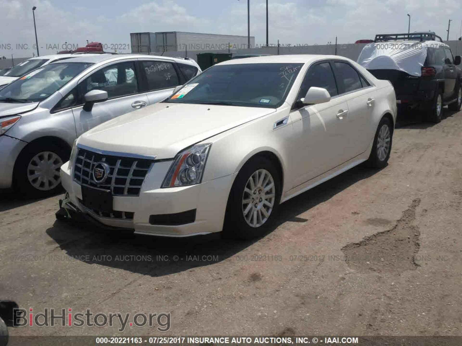 2013 Cadillac Cts - VIN: 1G6DF5E57D0167627 - Photo 2