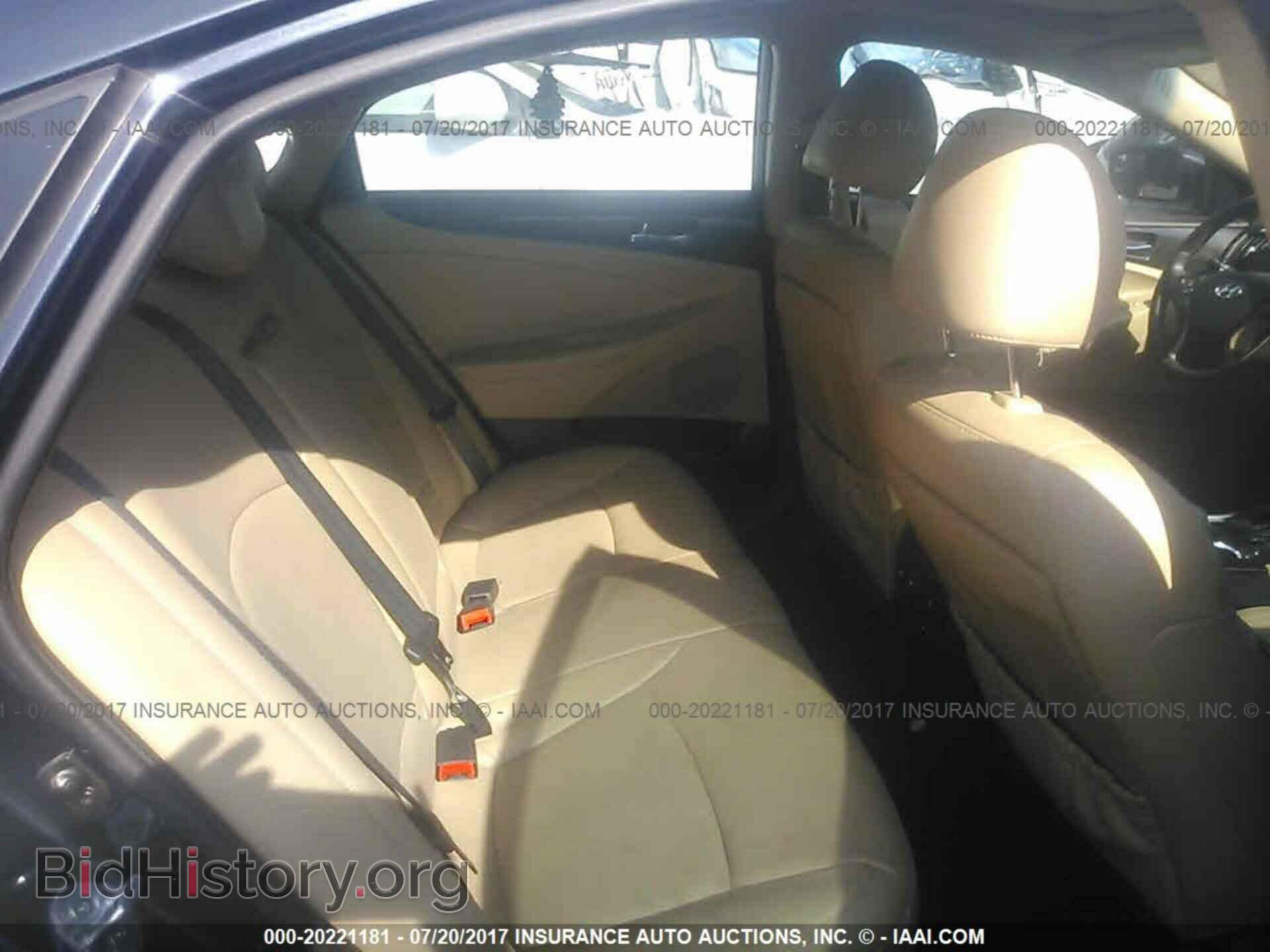2012 Hyundai Sonata - VIN: 5NPEC4AC0CH455418 - Photo 8