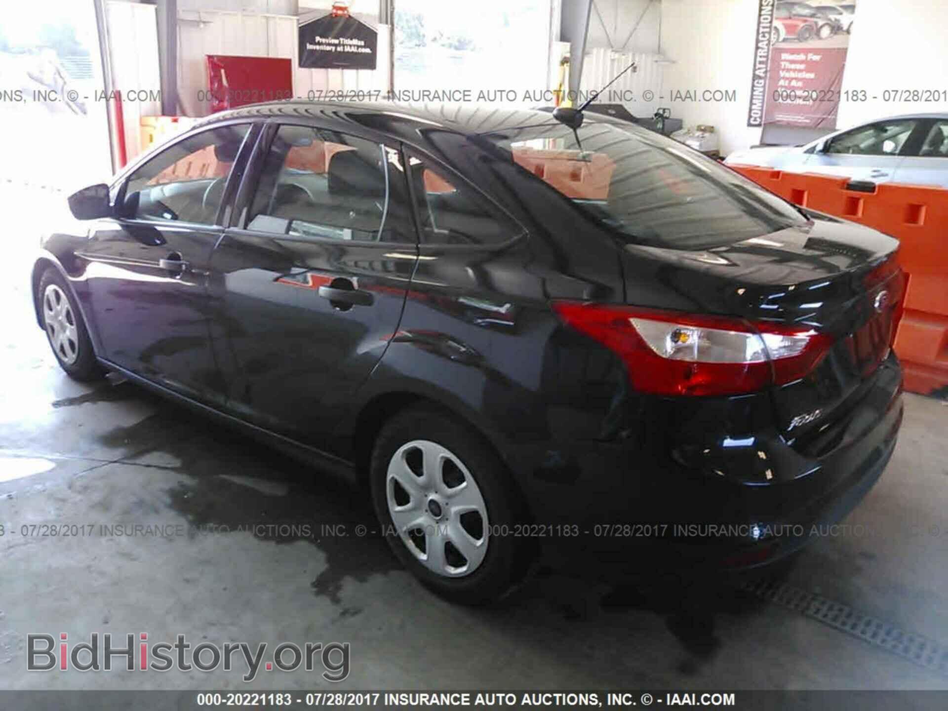 2014 Ford Focus - VIN: 1FADP3E22EL458918 - Фото 3