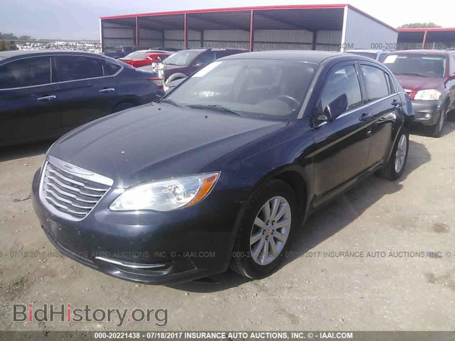 2011 Chrysler 200 - VIN: 1C3BC1FB2BN595295 - Фото 2