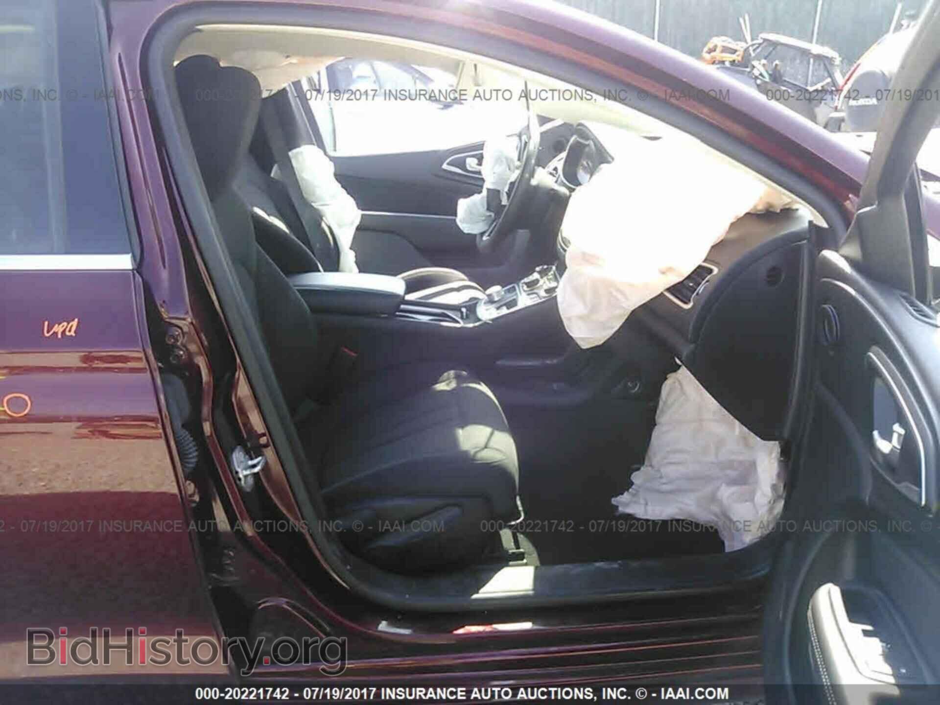 2015 Chrysler 200 - VIN: 1C3CCCAB4FN704451 - Photo 5