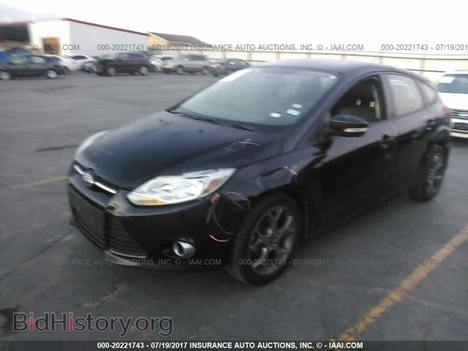 2013 Ford Focus - VIN: 1FADP3K28DL220722 - Photo 2