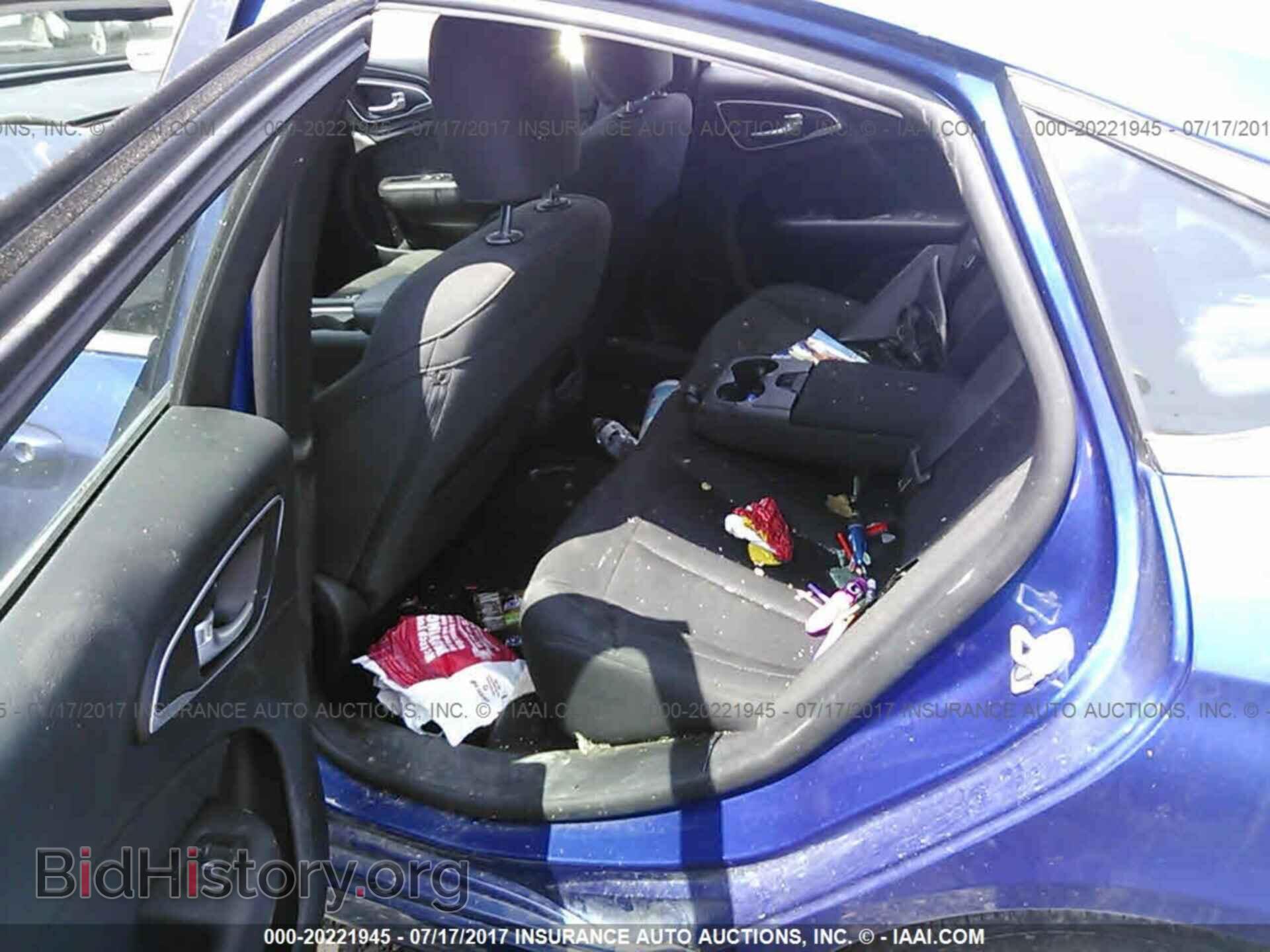 2015 Chrysler 200 - VIN: 1C3CCCAB3FN657719 - Фото 8