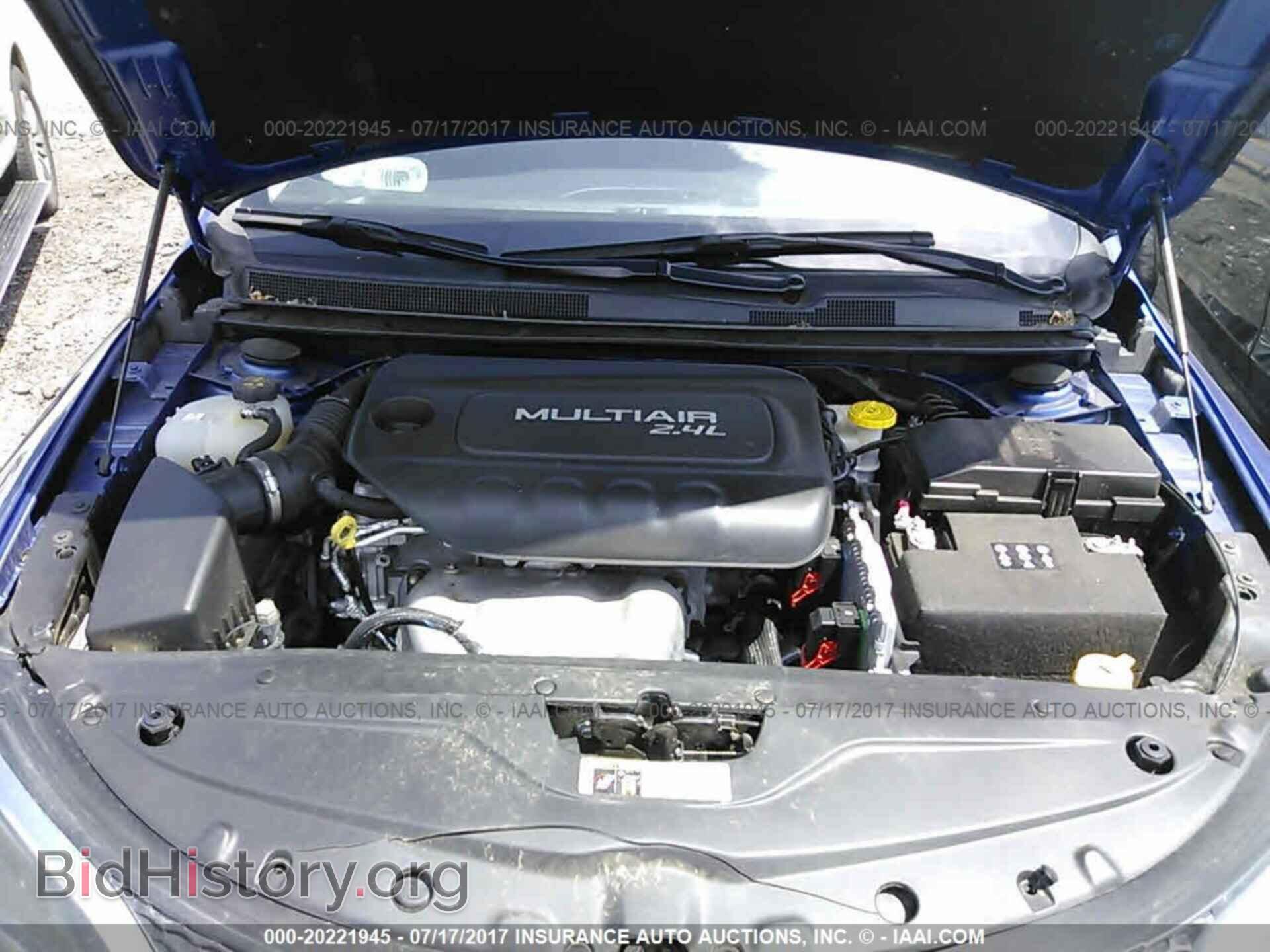 2015 Chrysler 200 - VIN: 1C3CCCAB3FN657719 - Фото 10