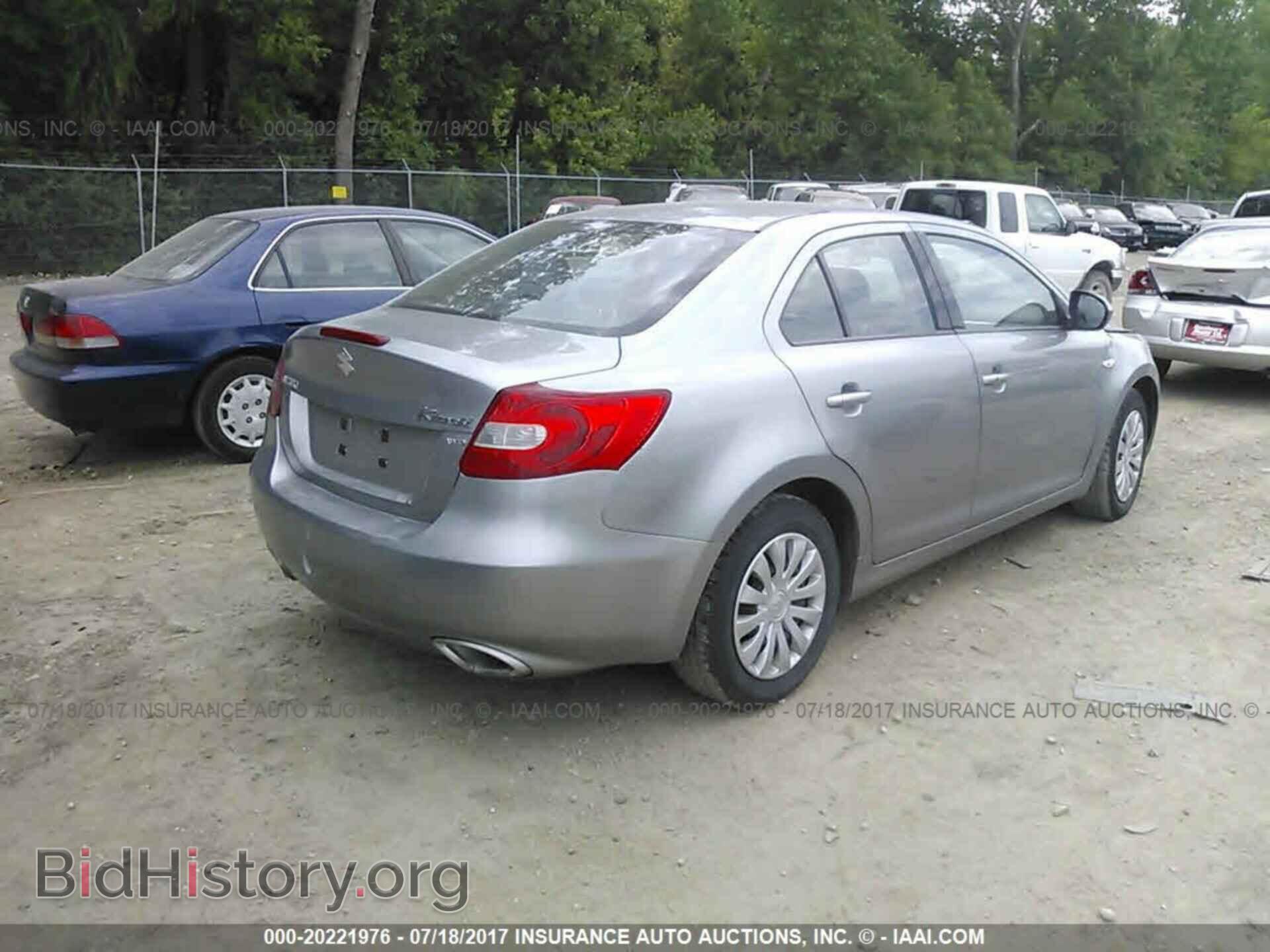 2012 Suzuki Kizashi - VIN: JS2RF9A15C6100152 - Photo 4