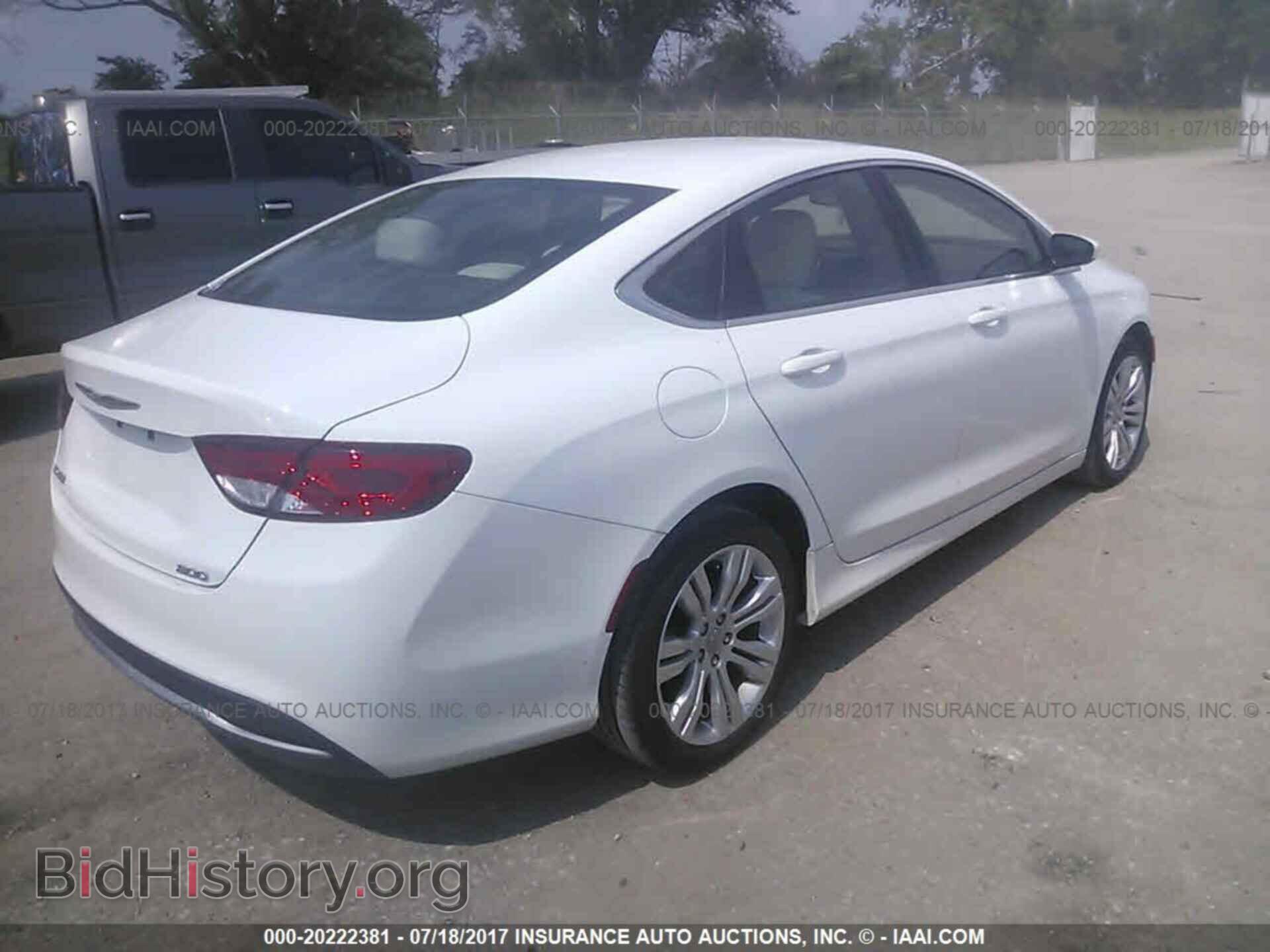 2015 Chrysler 200 - VIN: 1C3CCCAB9FN527637 - Photo 4