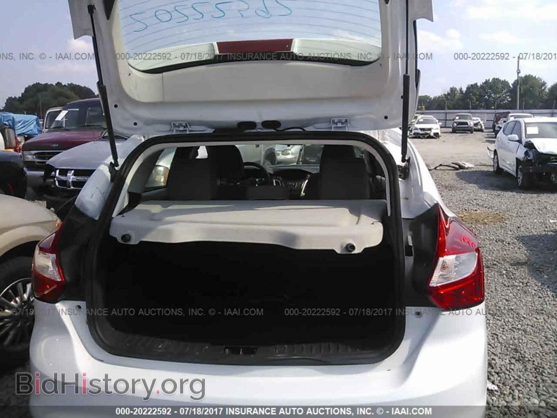 2012 Ford Focus - VIN: 1FAHP3K25CL387054 - Photo 8