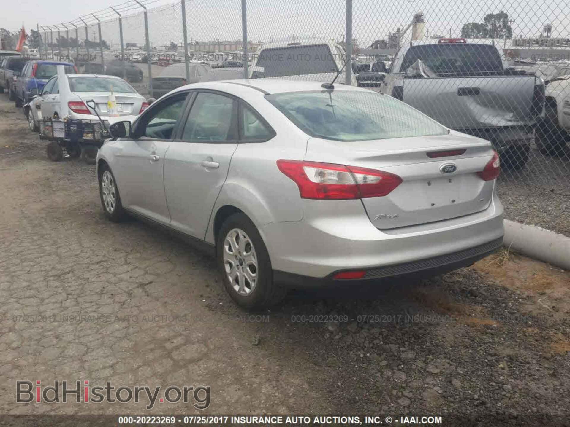 2012 Ford Focus - VIN: 1FAHP3F28CL194388 - Photo 3