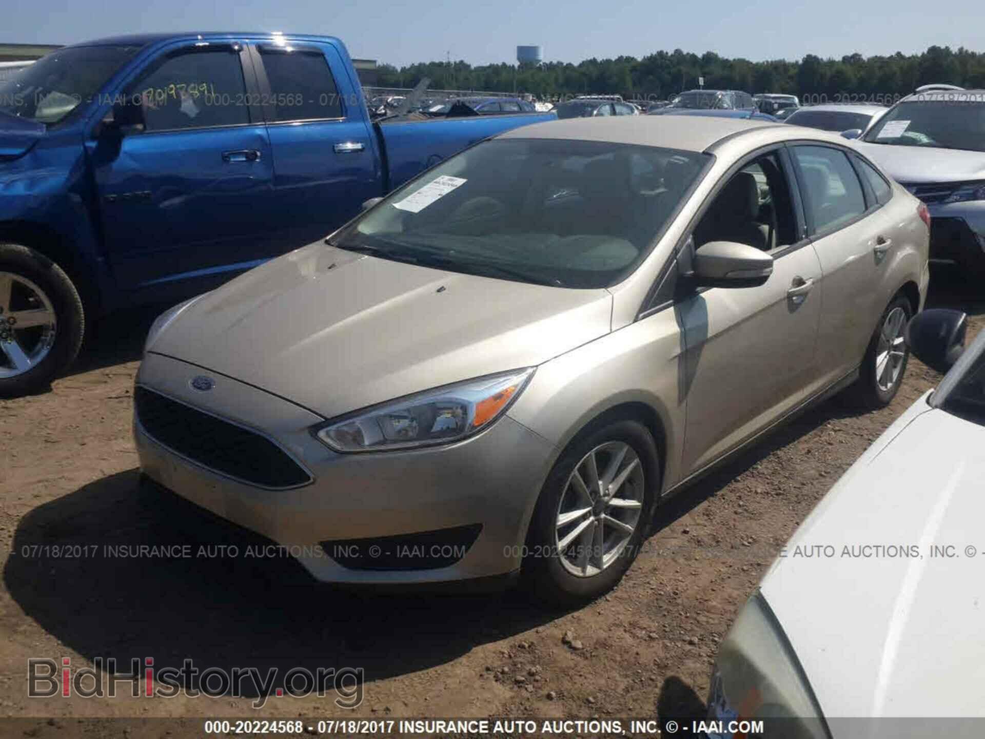 2017 Ford Focus - VIN: 1FADP3F25HL222413 - Photo 2