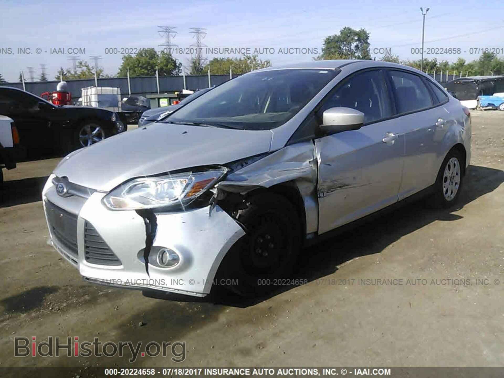 2012 Ford Focus - VIN: 1FAHP3F28CL232931 - Фото 2