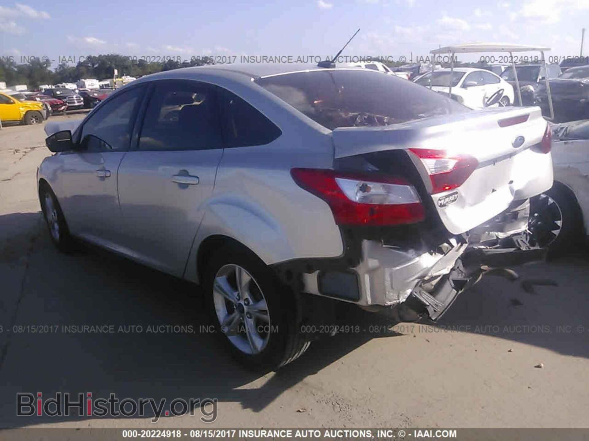 2014 Ford Focus - VIN: 1FADP3F22EL168094 - Photo 3