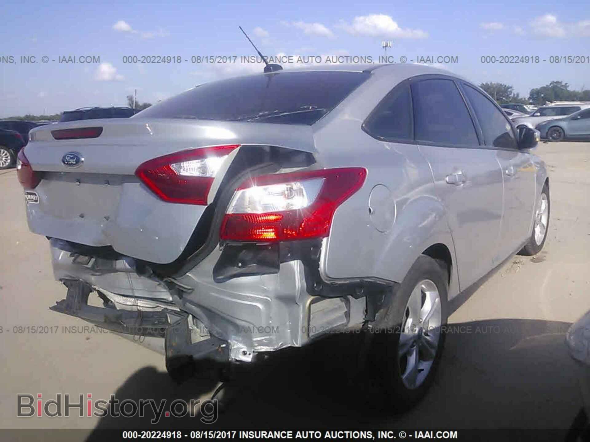2014 Ford Focus - VIN: 1FADP3F22EL168094 - Photo 4