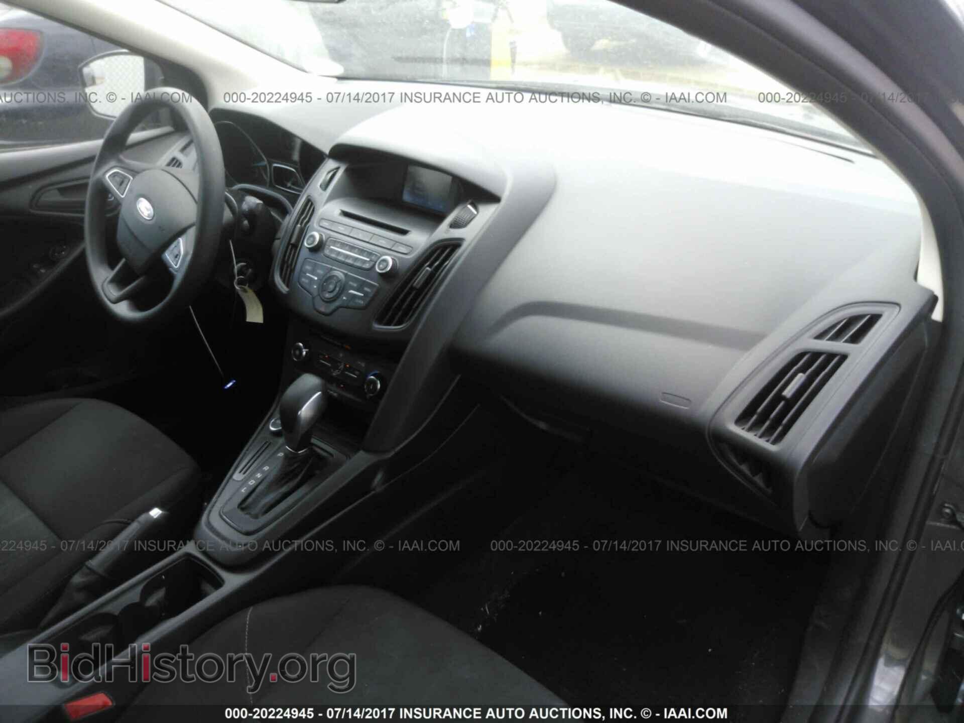 2015 Ford Focus - VIN: 1FADP3E24FL341133 - Photo 5