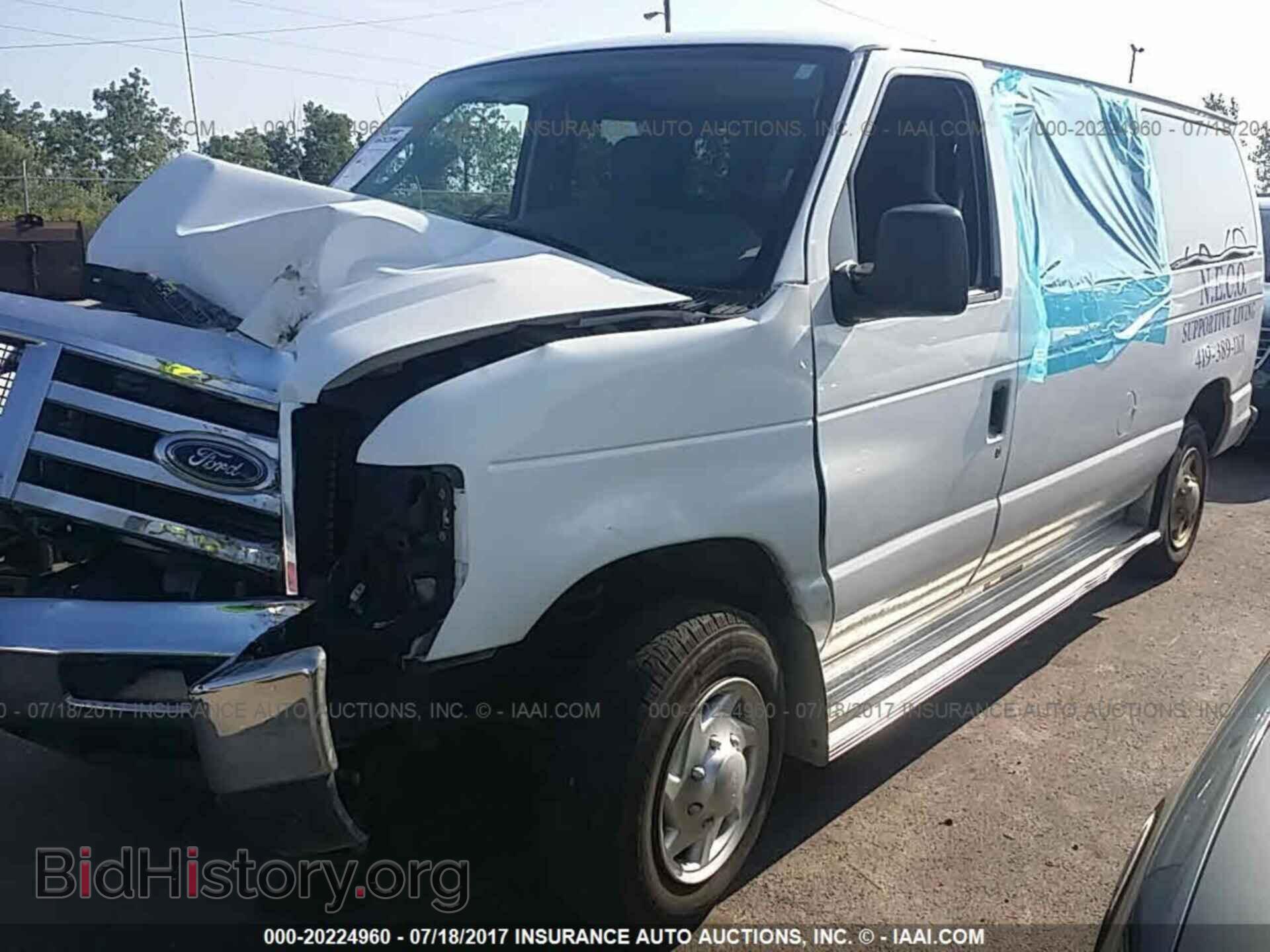 2011 Ford Econoline - VIN: 1FBNE3BL5BDA42745 - Фото 2