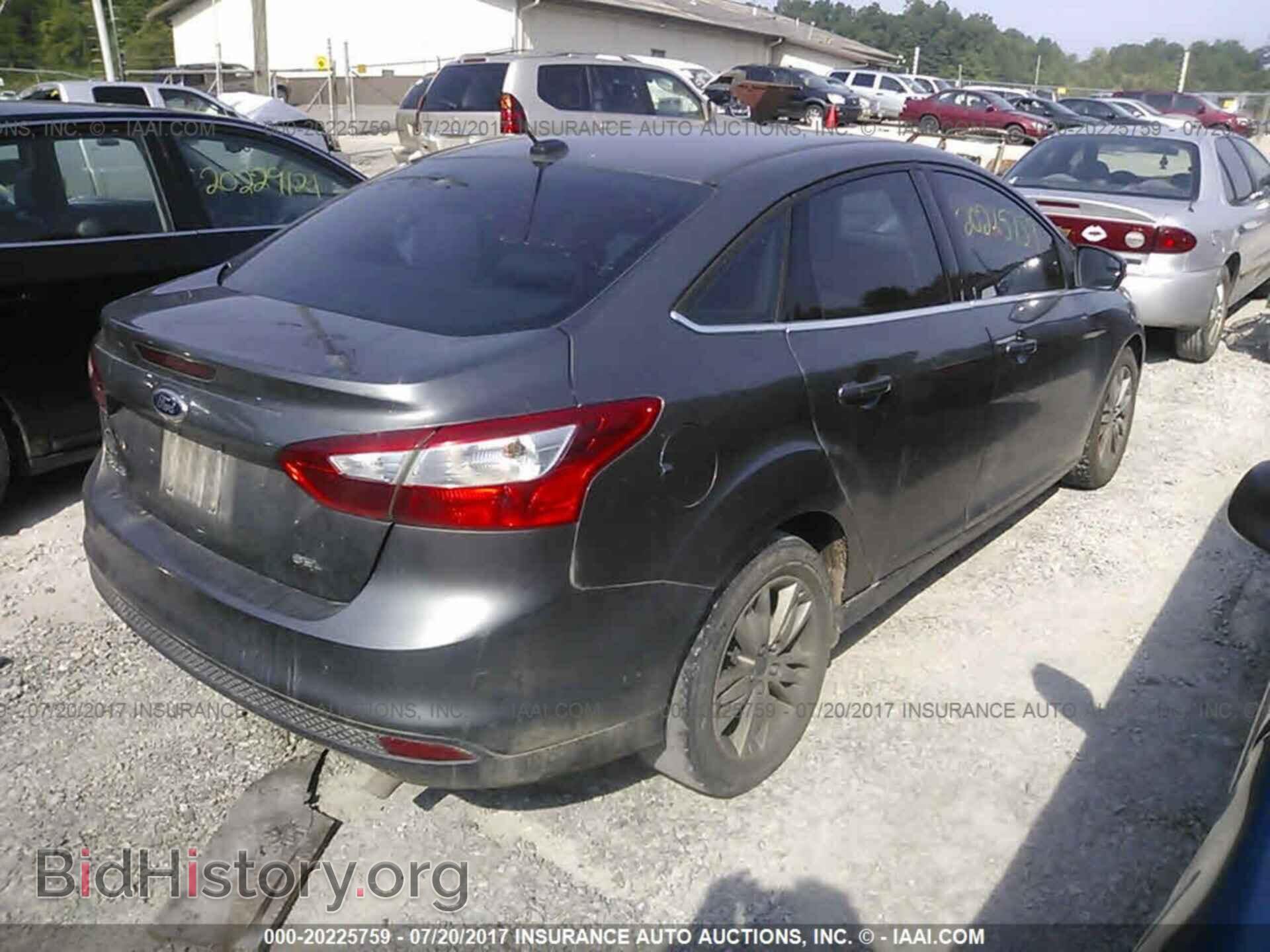 2012 Ford Focus - VIN: 1FAHP3H22CL344492 - Photo 4