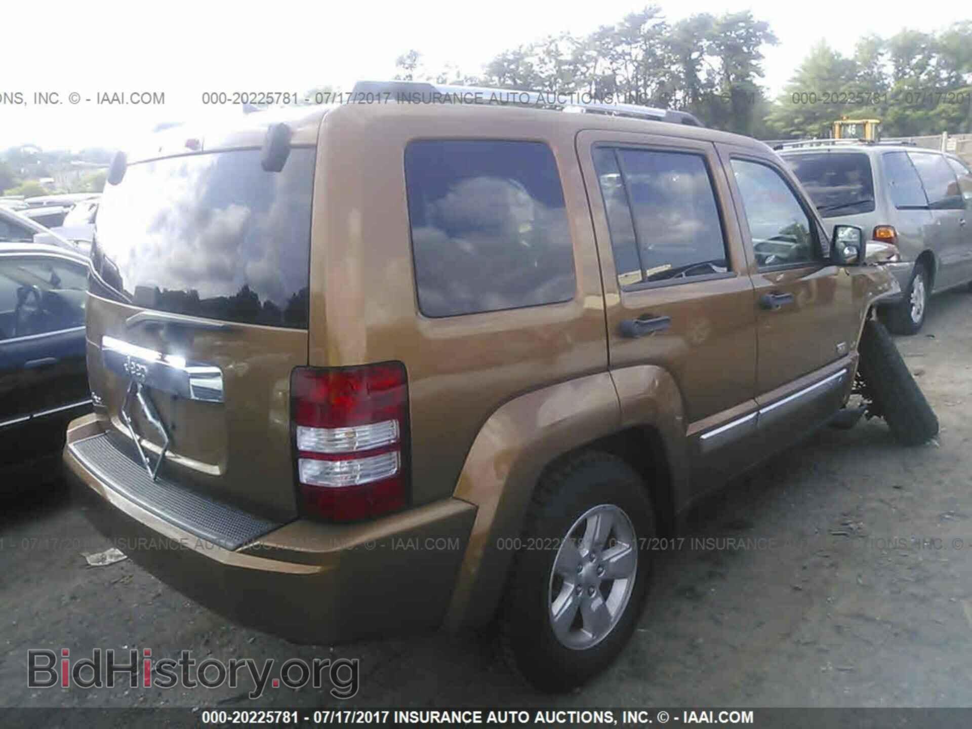 2011 Jeep Liberty - VIN: 1J4PN2GK4BW558592 - Фото 4