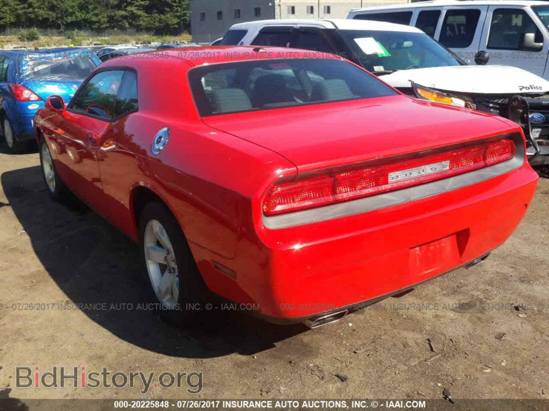 2014 Dodge Challenger - VIN: 2C3CDYAG0EH304514 - Photo 3
