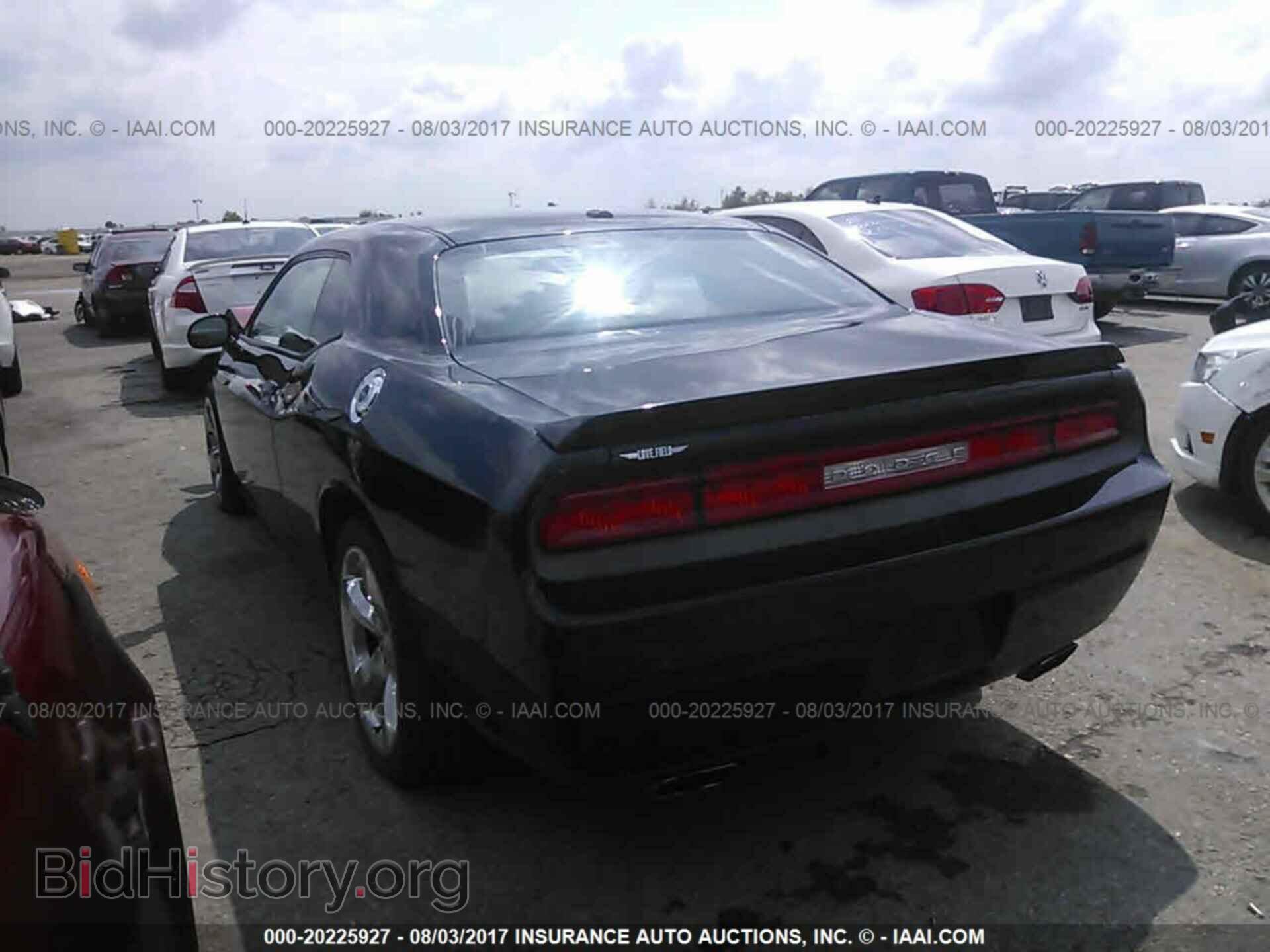2013 Dodge Challenger - VIN: 2C3CDYBT9DH517827 - Photo 3