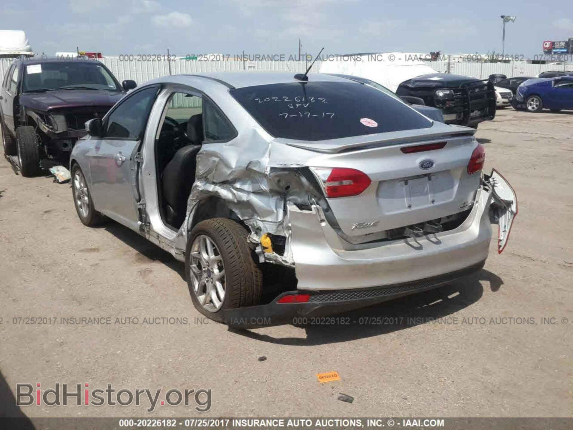 2015 Ford Focus - VIN: 1FADP3F28FL296468 - Фото 3
