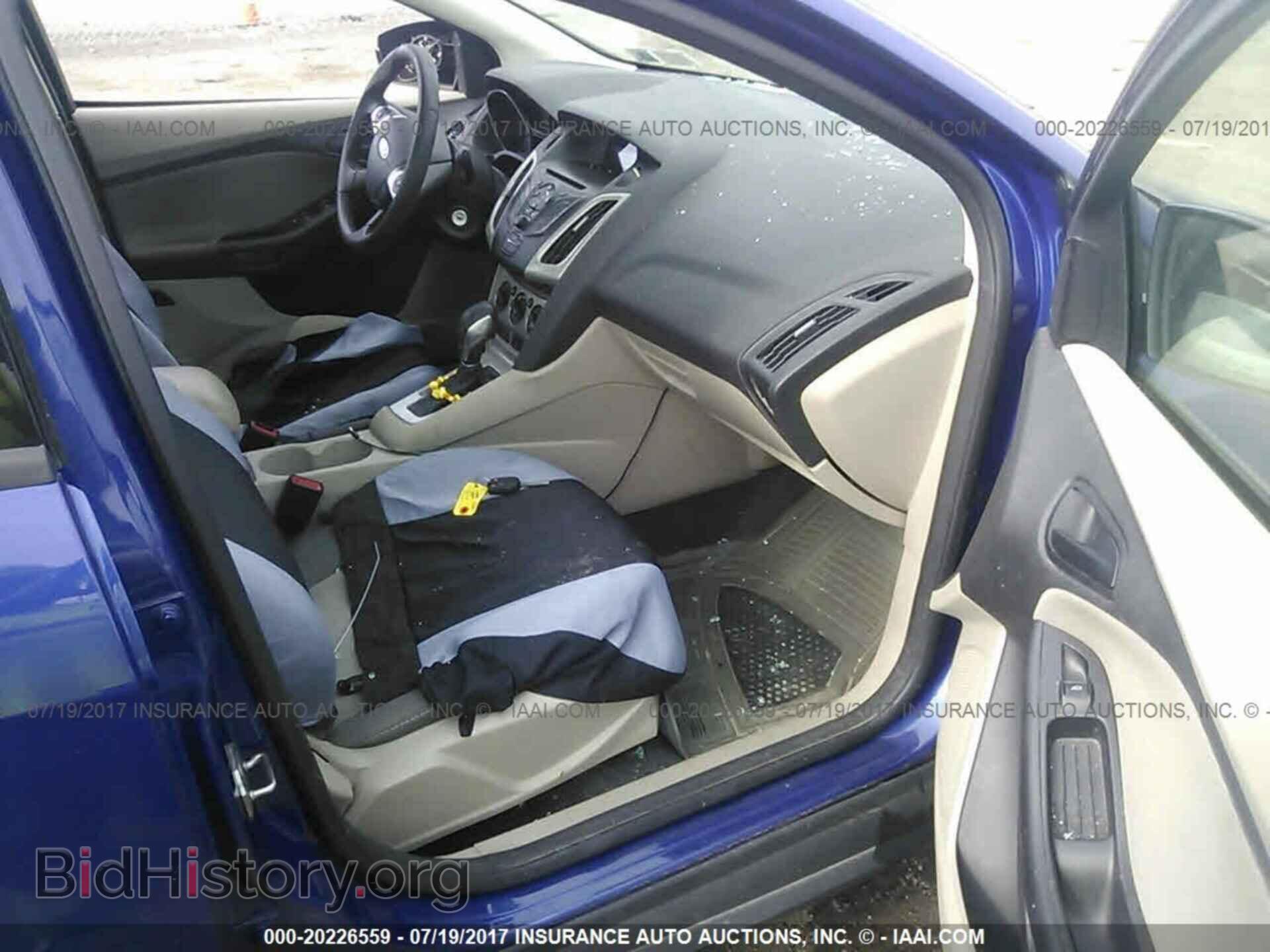 2012 Ford Focus - VIN: 1FAHP3F25CL371673 - Photo 5