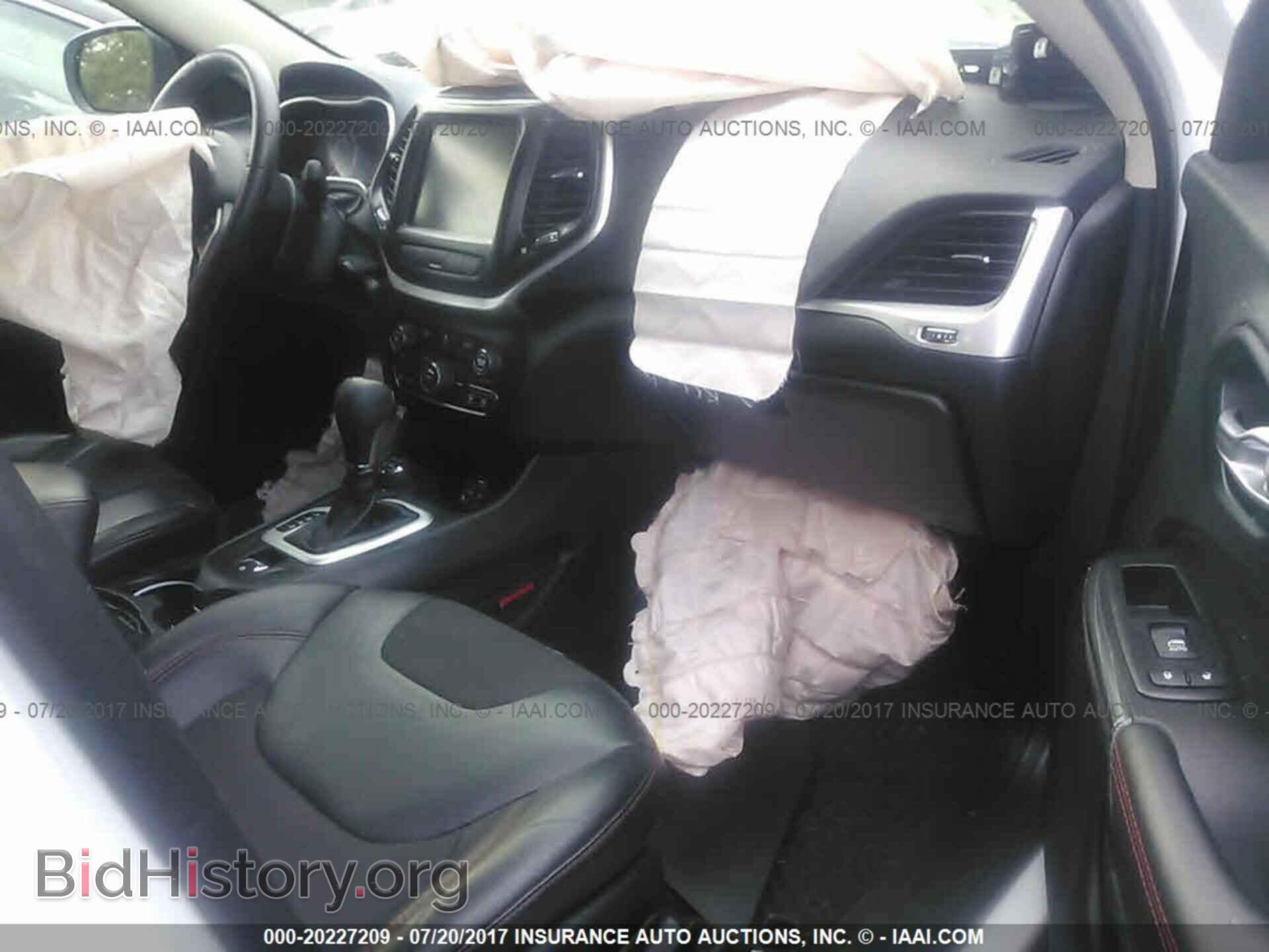 2014 Jeep Cherokee - VIN: 1C4PJMBS8EW210254 - Photo 5