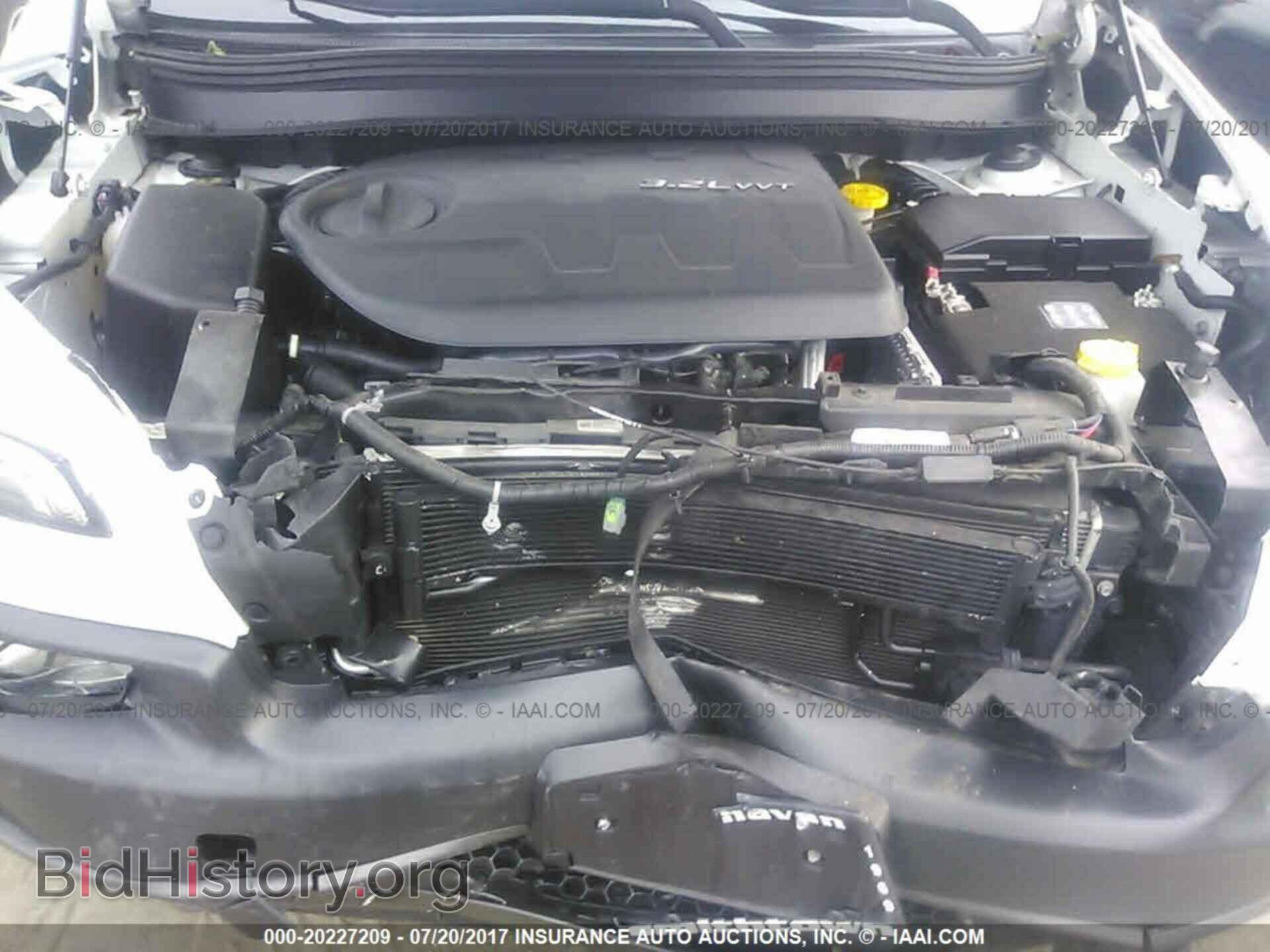 2014 Jeep Cherokee - VIN: 1C4PJMBS8EW210254 - Photo 10