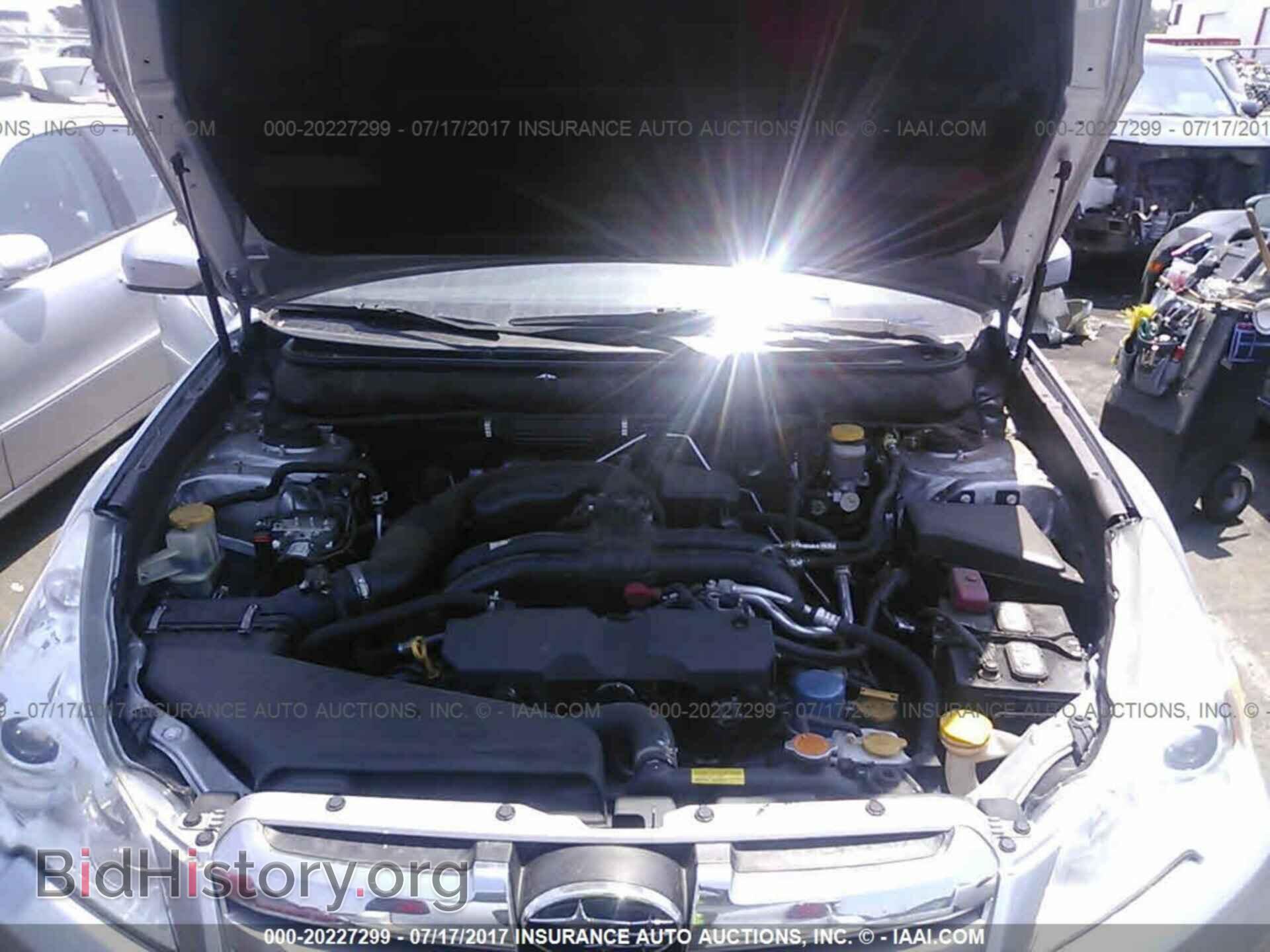 2014 Subaru Outback - VIN: 4S4BRBLC1E3241065 - Photo 10