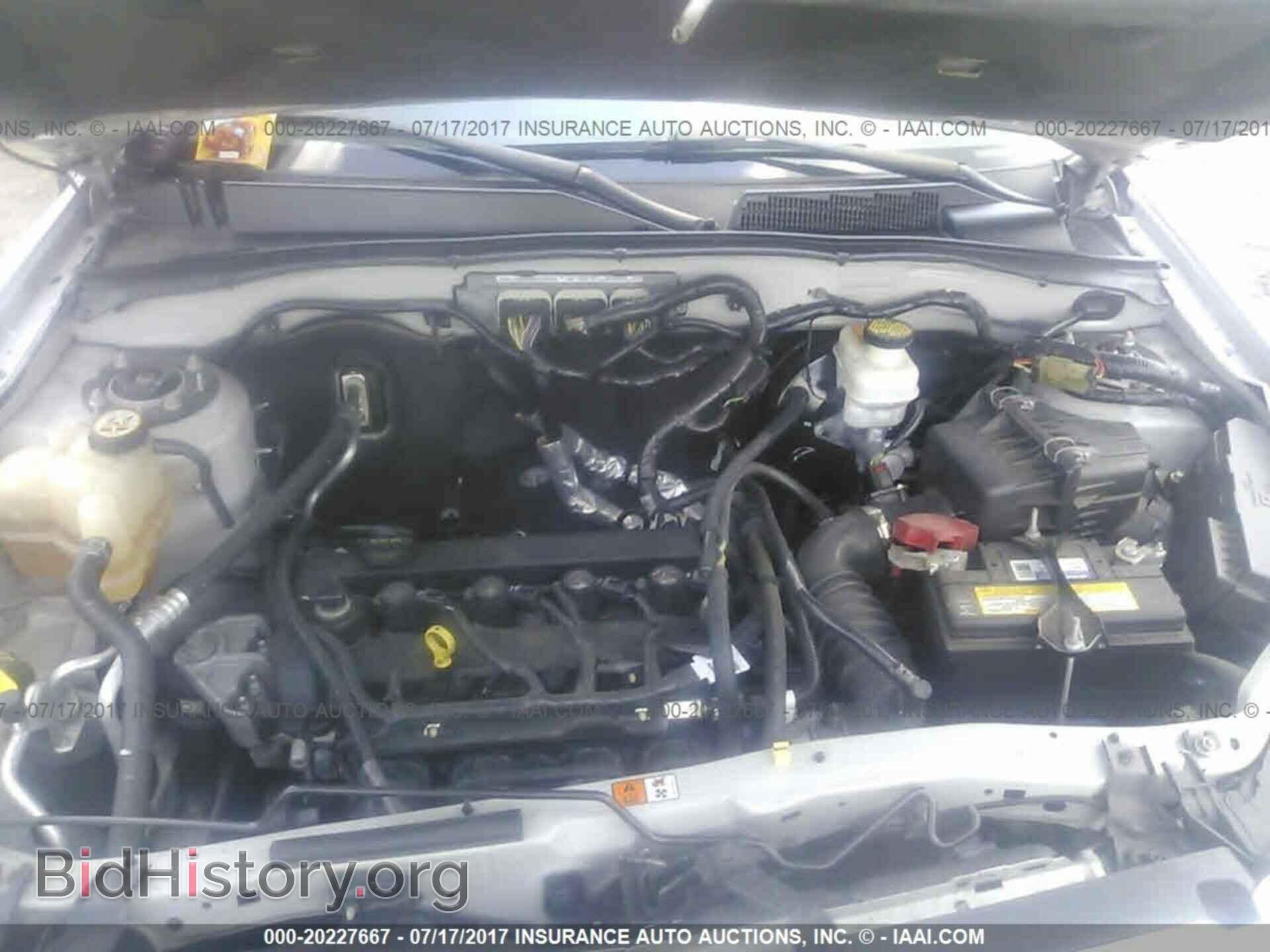 2011 Ford Escape - VIN: 1FMCU0D76BKA93277 - Photo 10