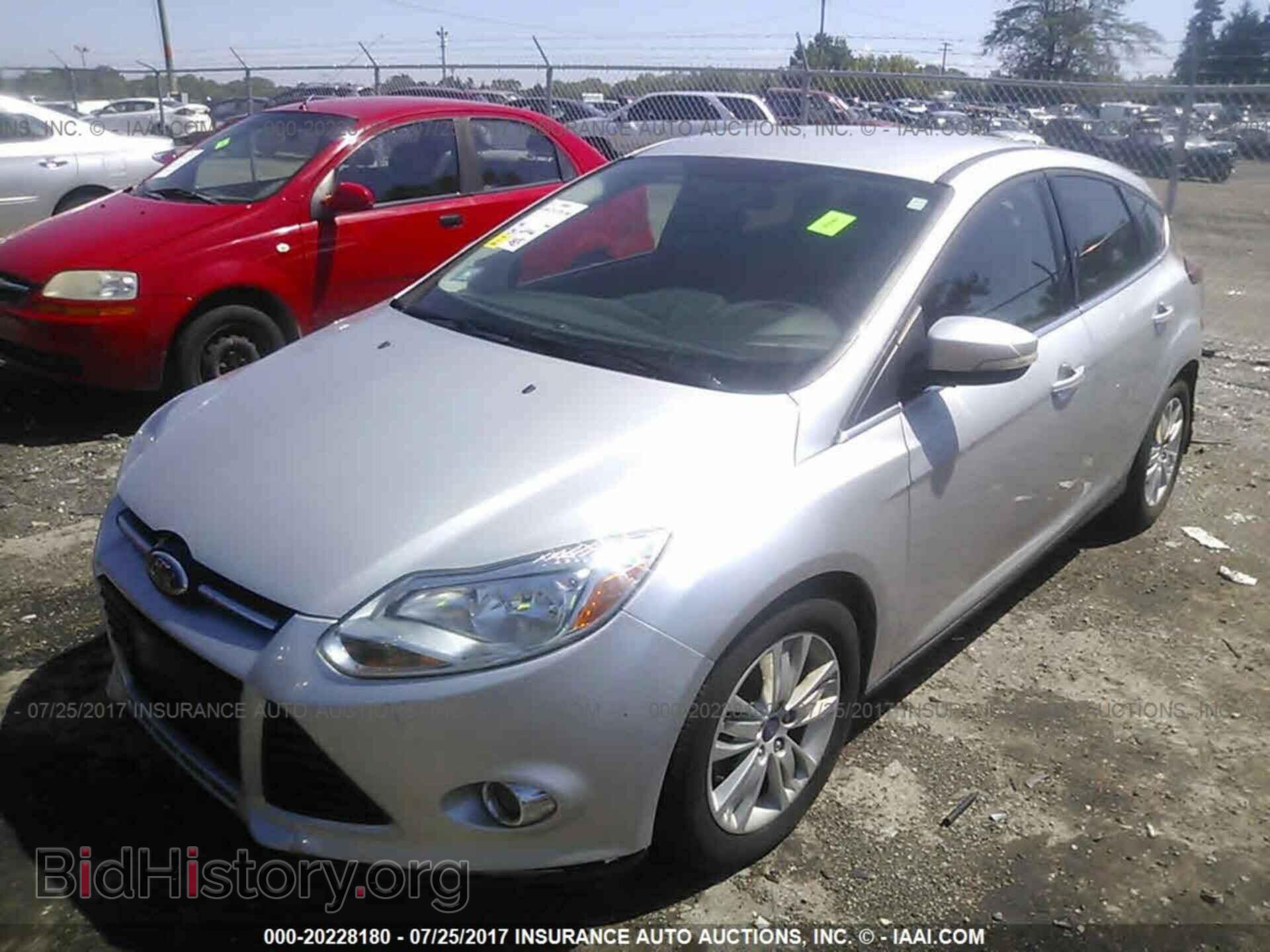 2012 Ford Focus - VIN: 1FAHP3M28CL161975 - Photo 2