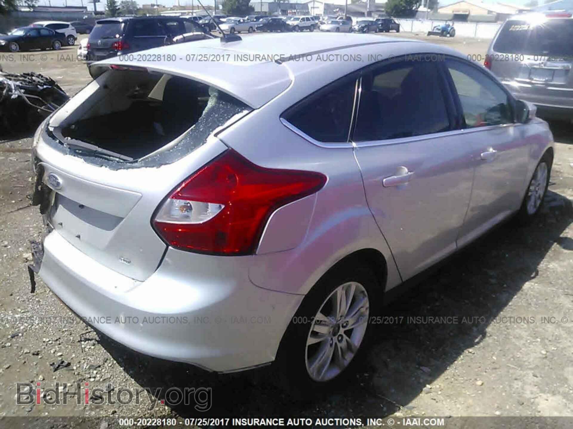 2012 Ford Focus - VIN: 1FAHP3M28CL161975 - Photo 4