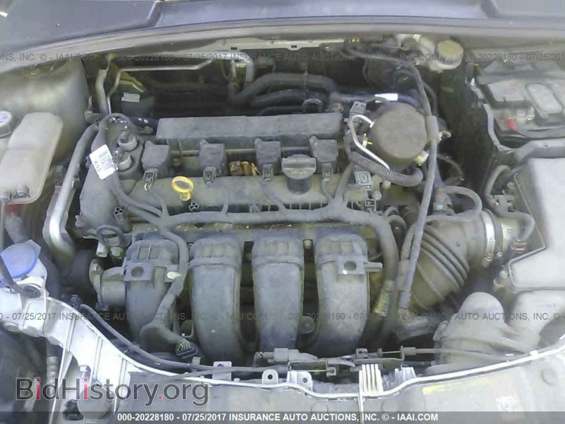 2012 Ford Focus - VIN: 1FAHP3M28CL161975 - Photo 10