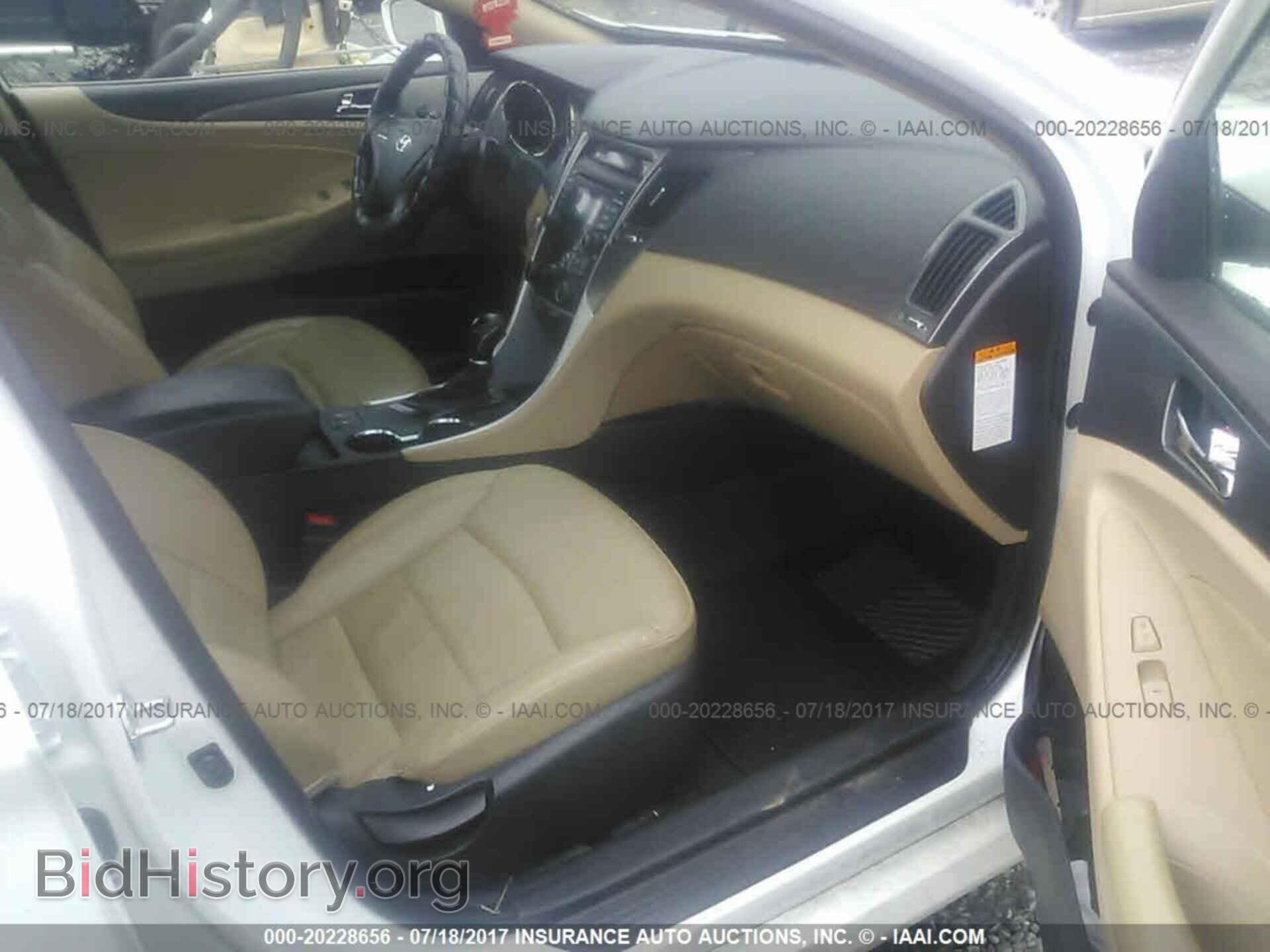 2012 Hyundai Sonata - VIN: KMHEC4A43CA028844 - Фото 5