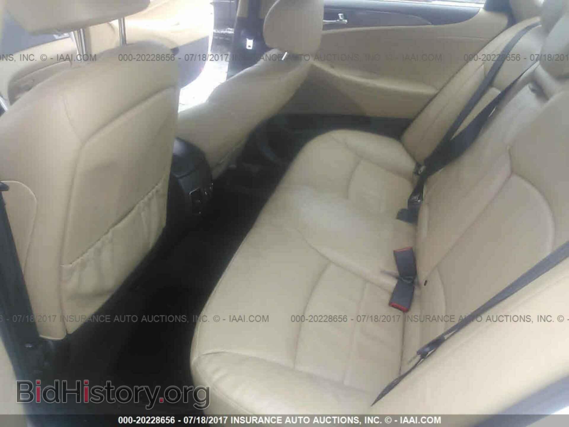 2012 Hyundai Sonata - VIN: KMHEC4A43CA028844 - Фото 8