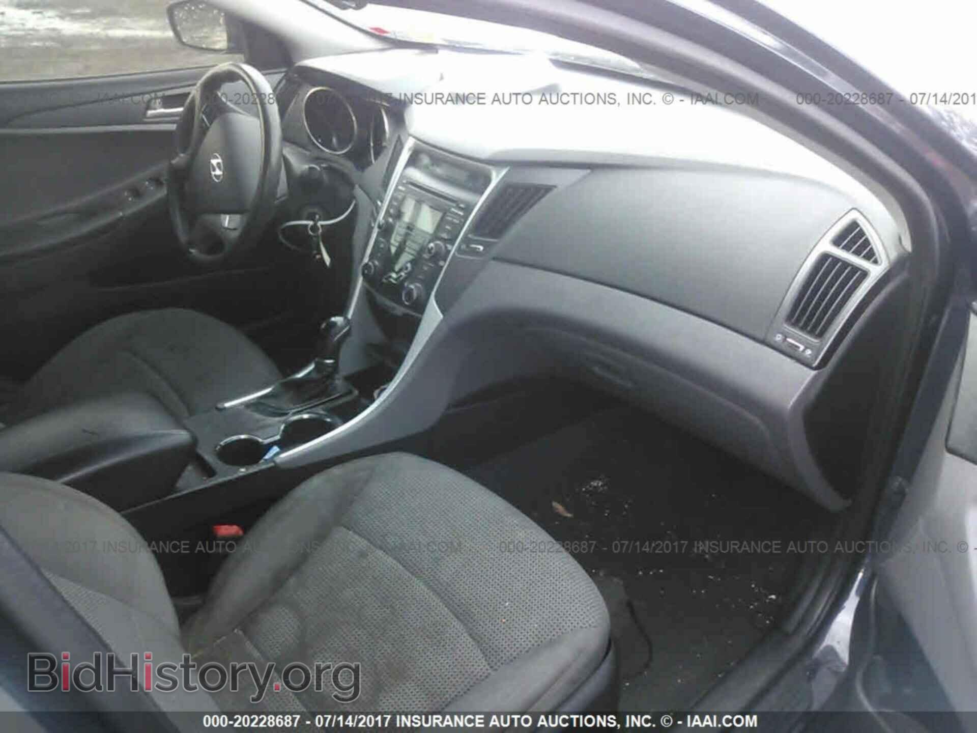 2012 Hyundai Sonata - VIN: 5NPEB4AC7CH319502 - Photo 5