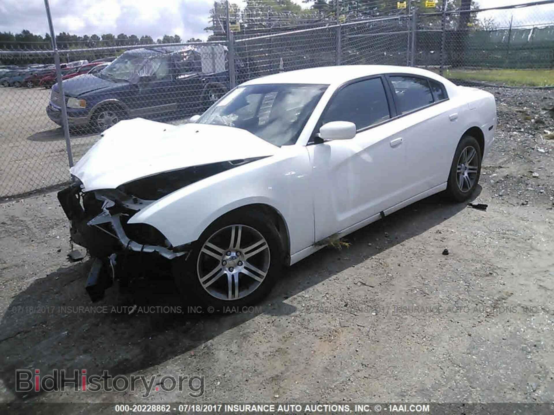 2012 Dodge Charger - VIN: 2C3CDXAT9CH241661 - Фото 2