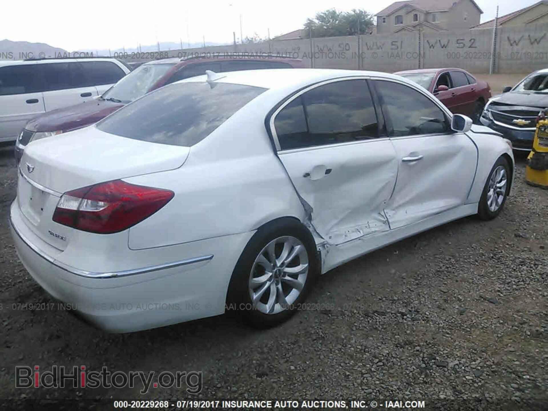 2013 Hyundai Genesis - VIN: KMHGC4DD4DU227275 - Фото 4