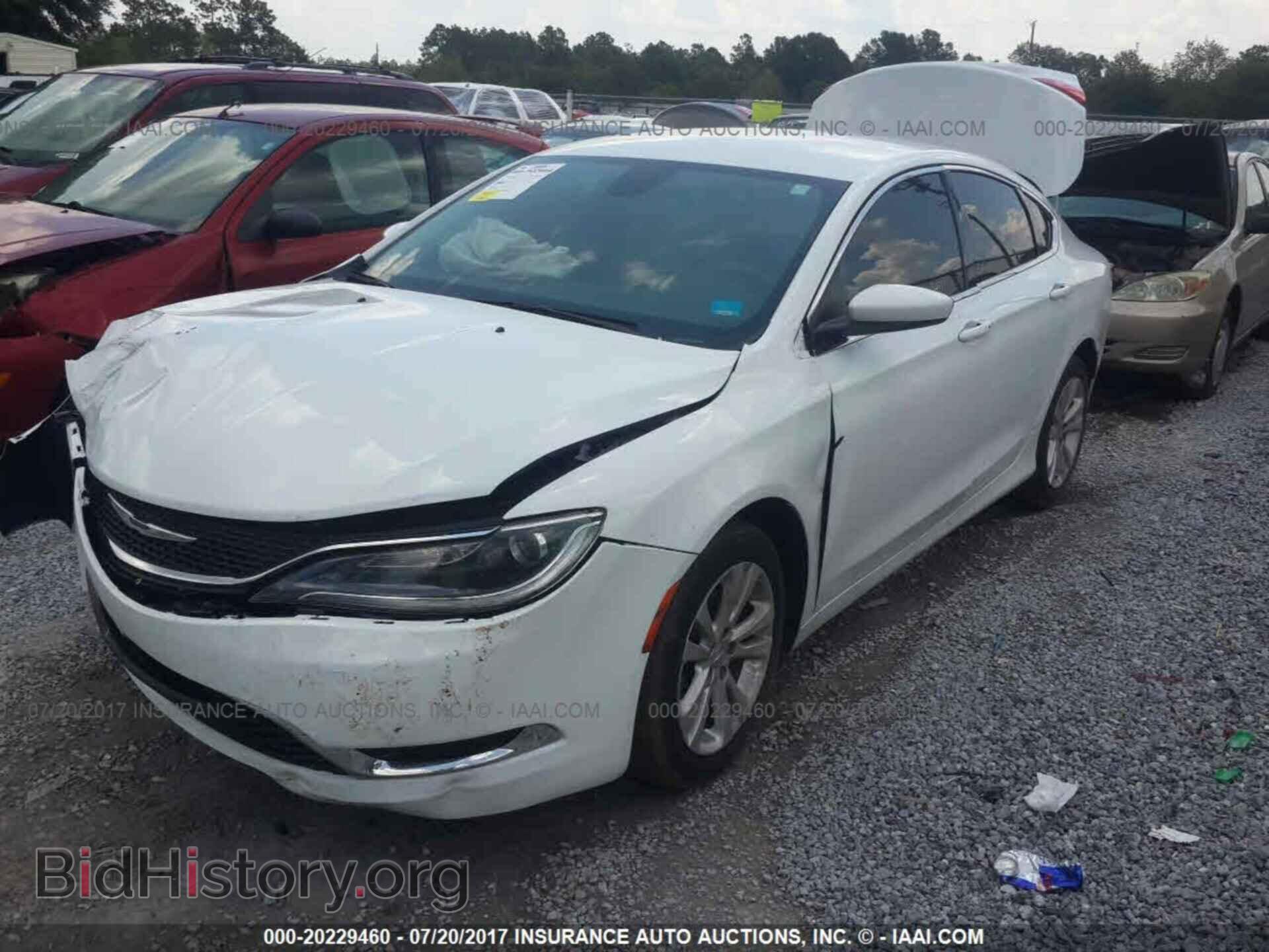 2016 Chrysler 200 - VIN: 1C3CCCAB0GN112949 - Photo 2