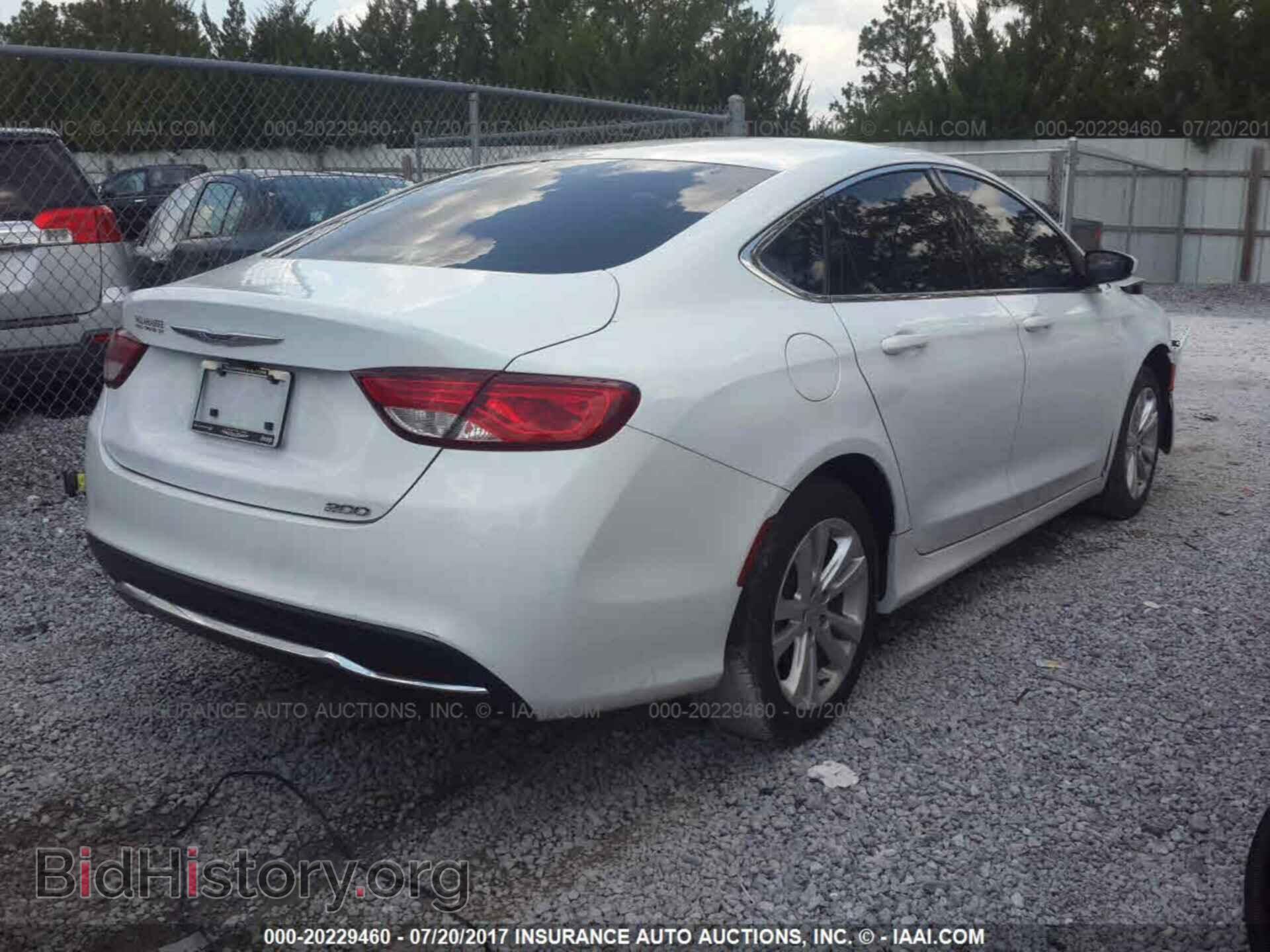 2016 Chrysler 200 - VIN: 1C3CCCAB0GN112949 - Photo 4