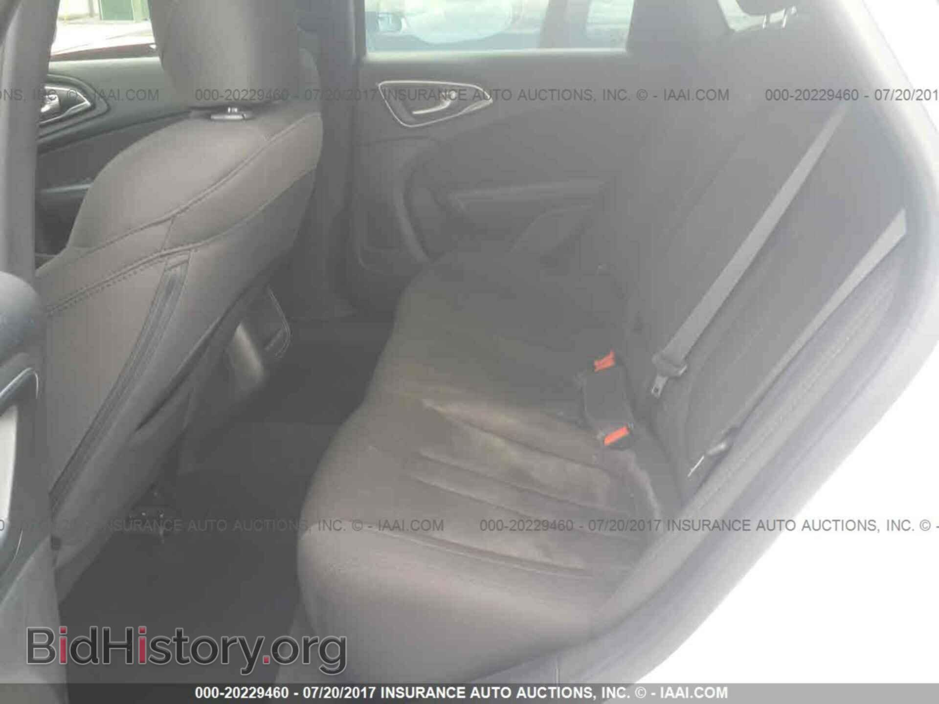 2016 Chrysler 200 - VIN: 1C3CCCAB0GN112949 - Photo 8