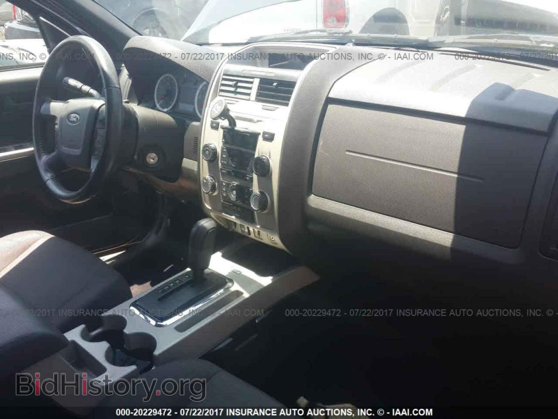 2011 Ford Escape - VIN: 1FMCU0D73BKB73054 - Photo 5