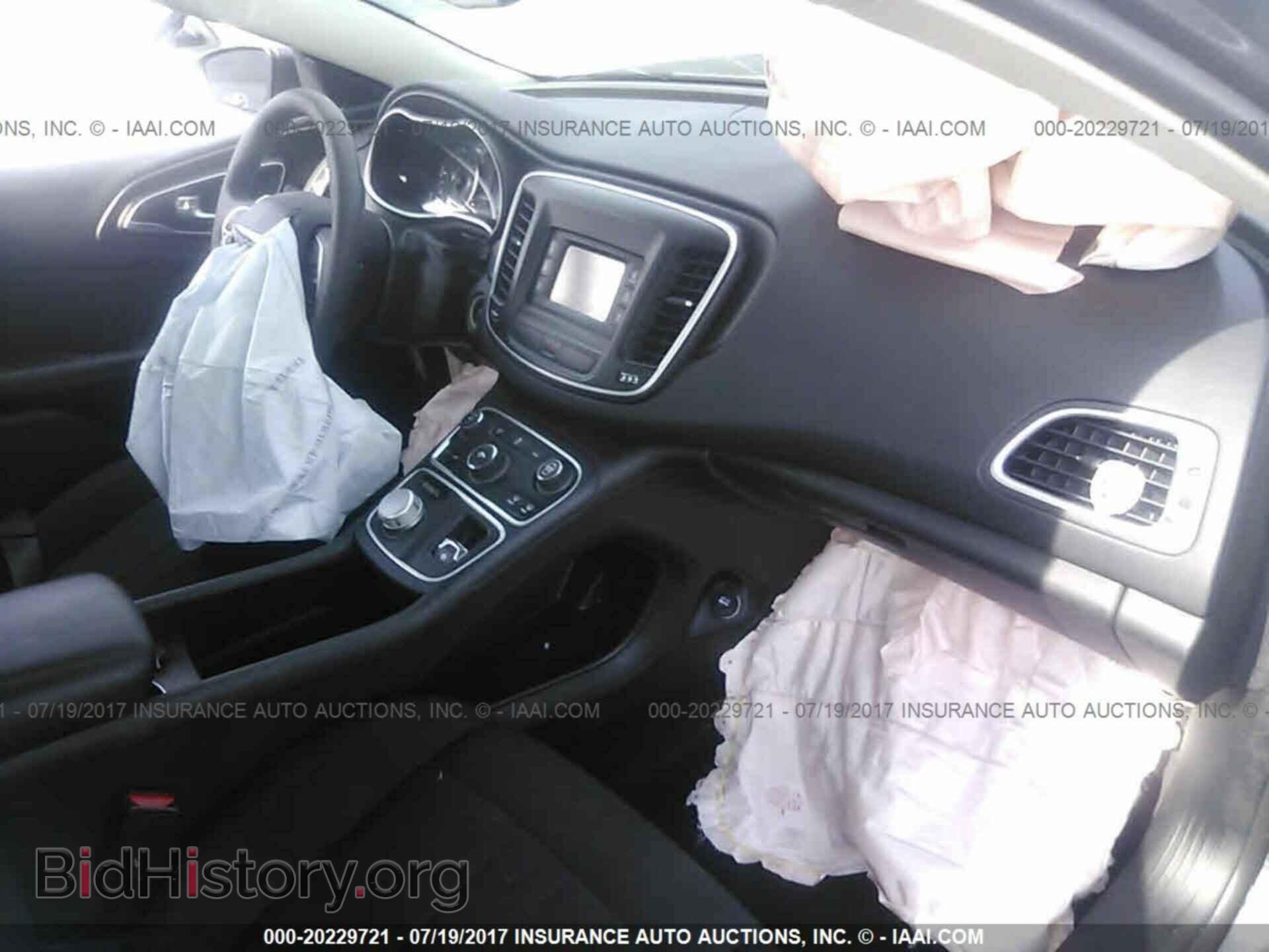2015 Chrysler 200 - VIN: 1C3CCCAB7FN691615 - Photo 5