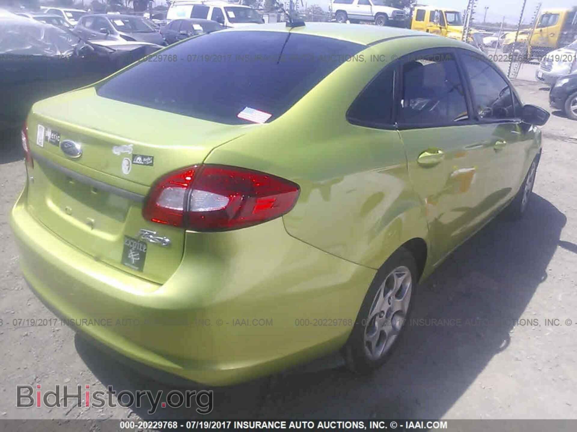 2012 Ford Fiesta - VIN: 3FADP4BJ9CM185621 - Photo 4