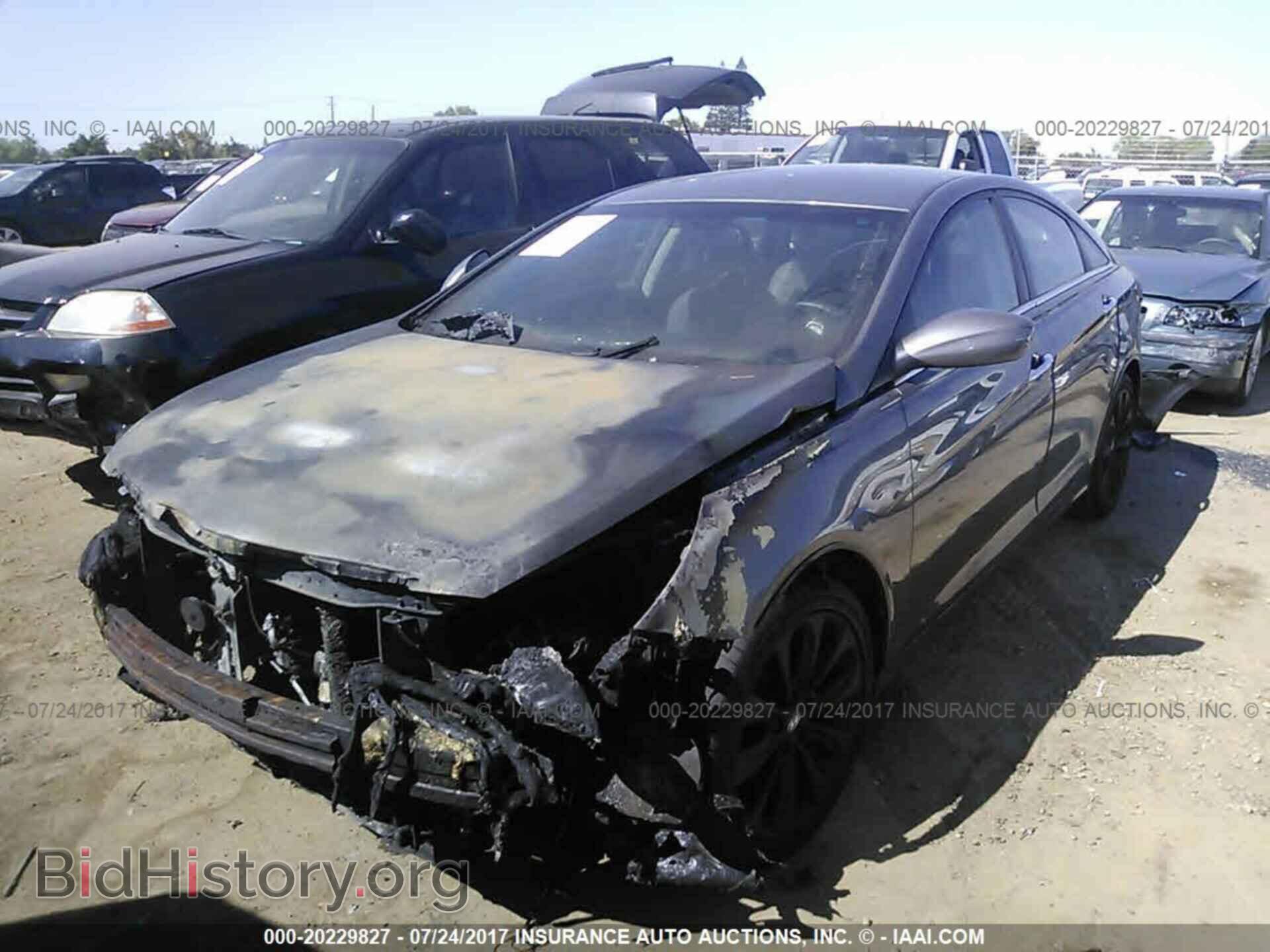 2012 Hyundai Sonata - VIN: 5NPEC4AC2CH312776 - Photo 2