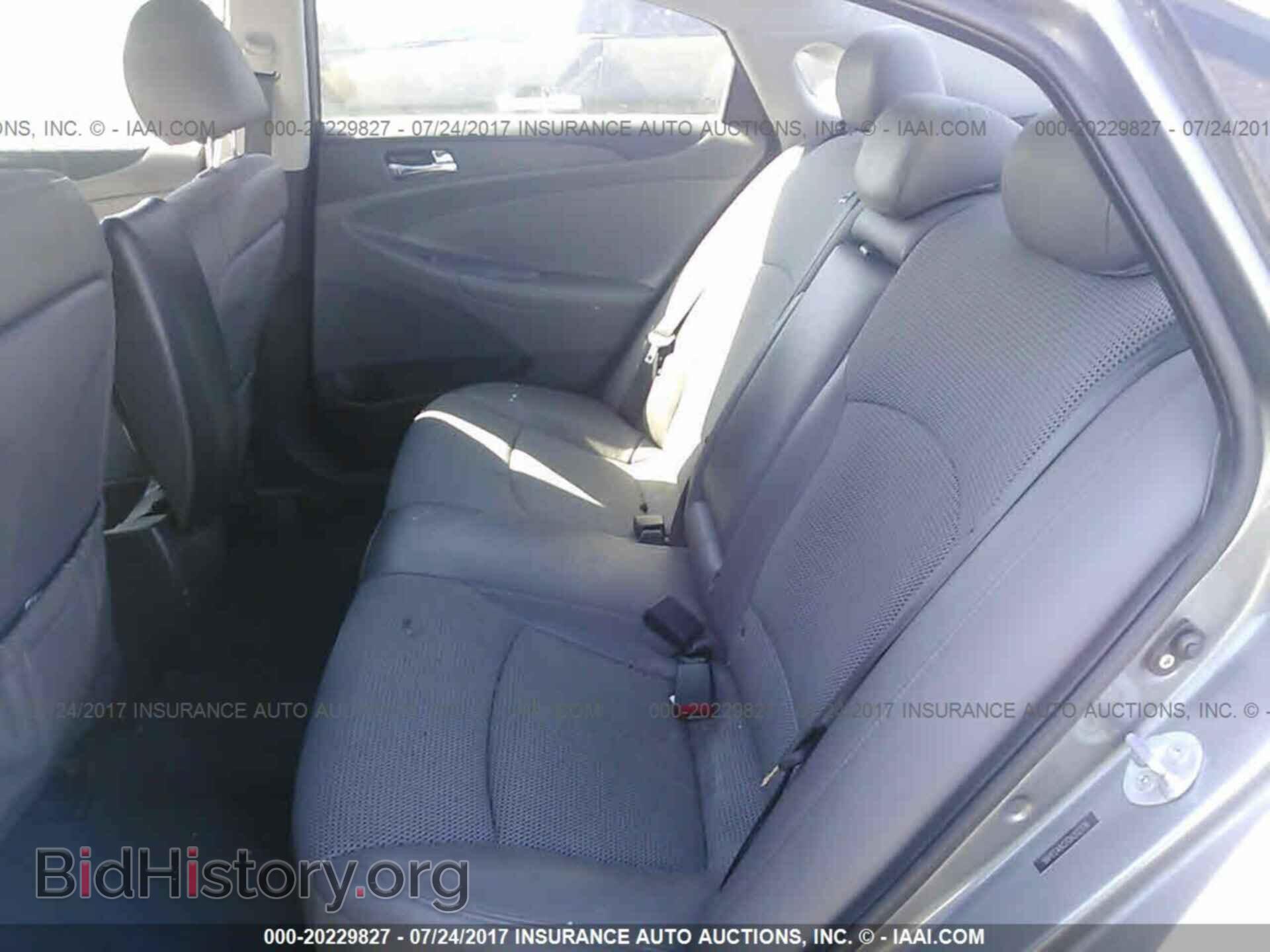 2012 Hyundai Sonata - VIN: 5NPEC4AC2CH312776 - Photo 8