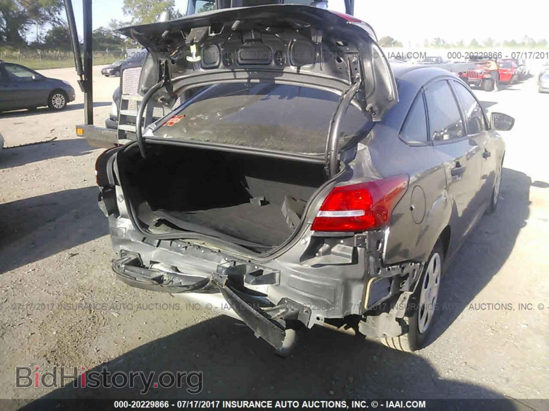 2015 Ford Focus - VIN: 1FADP3E21FL374803 - Photo 6
