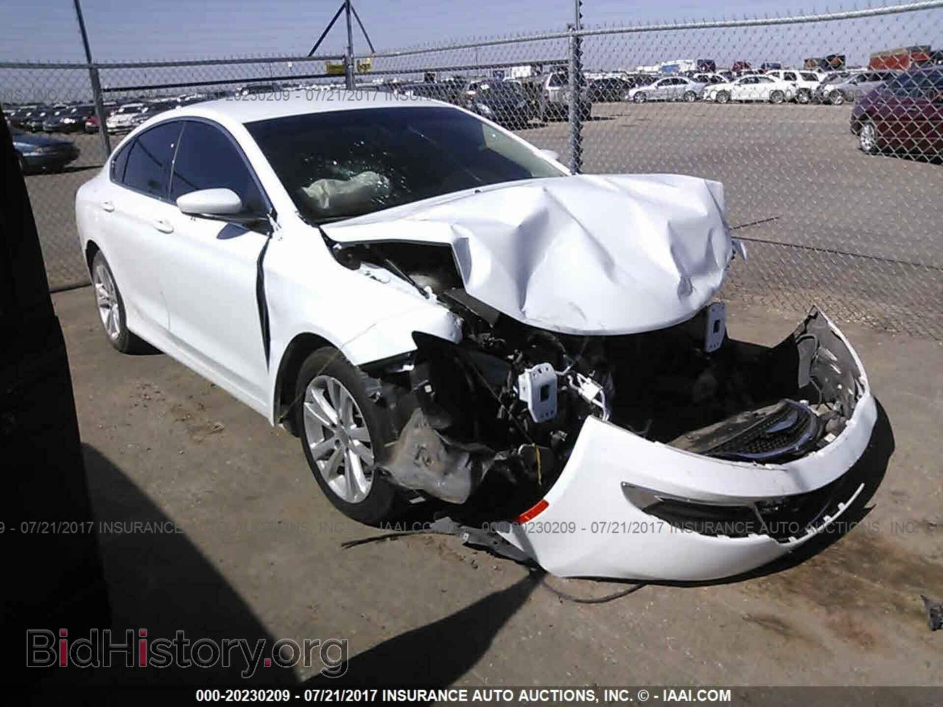 Photo 1C3CCCAB4FN717085 - Chrysler 200 2015