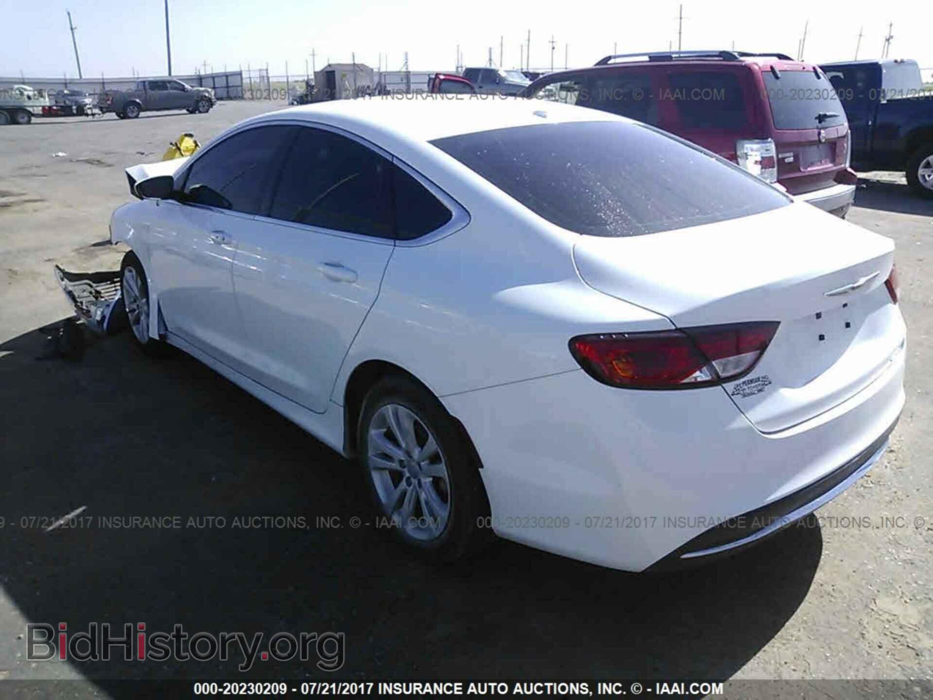2015 Chrysler 200 - VIN: 1C3CCCAB4FN717085 - Photo 3