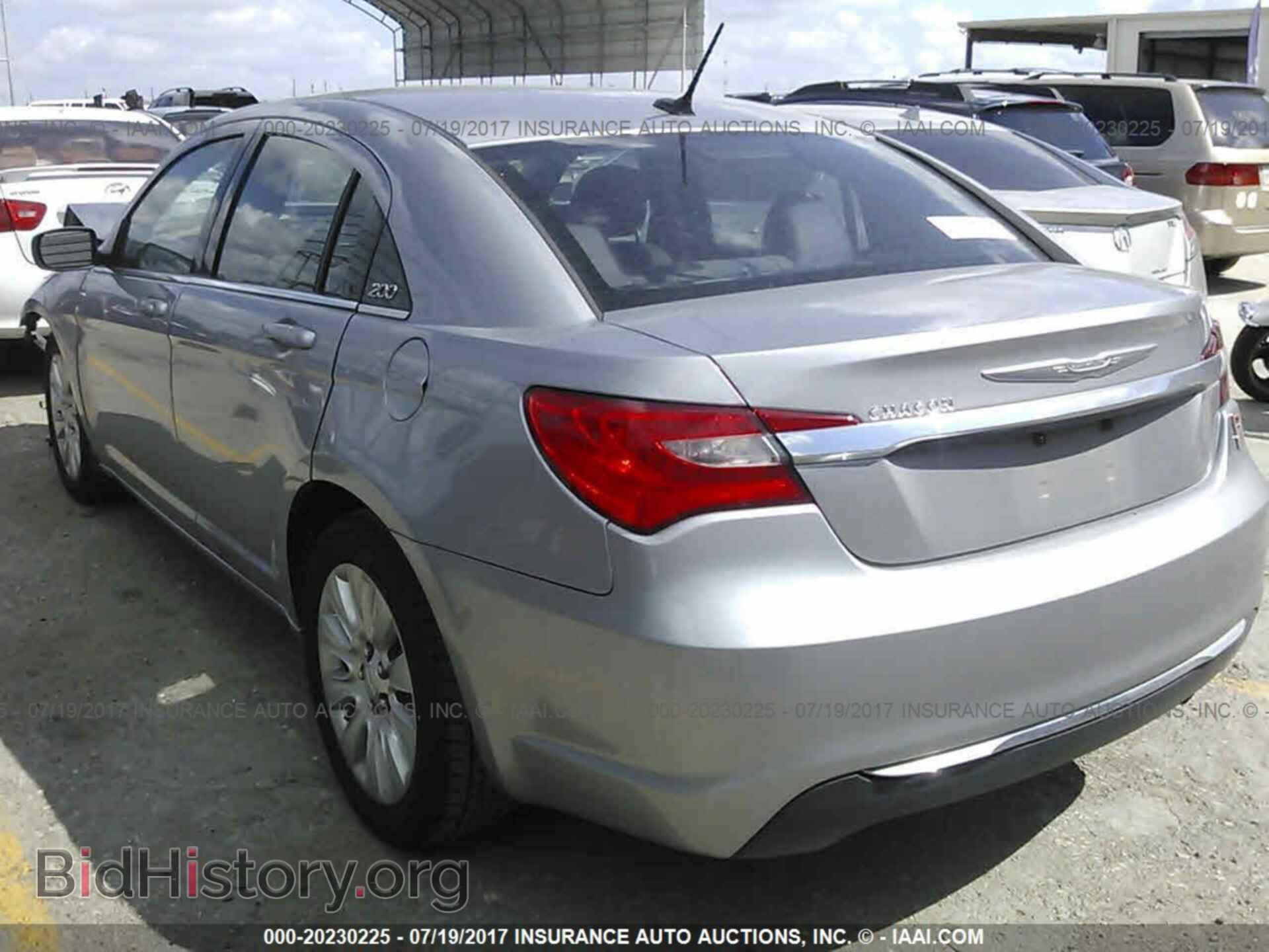 2013 Chrysler 200 - VIN: 1C3CCBAB2DN568862 - Photo 3