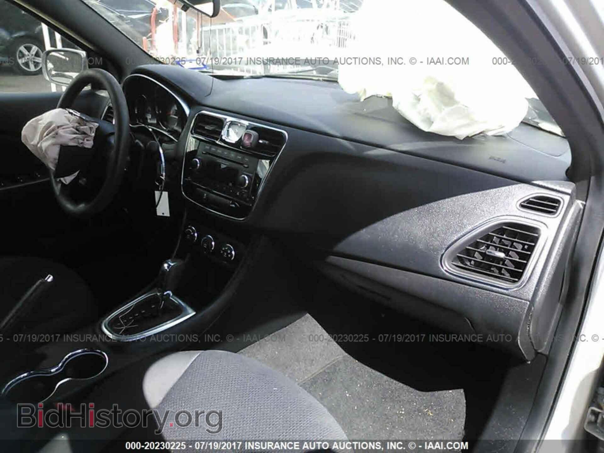 2013 Chrysler 200 - VIN: 1C3CCBAB2DN568862 - Photo 5